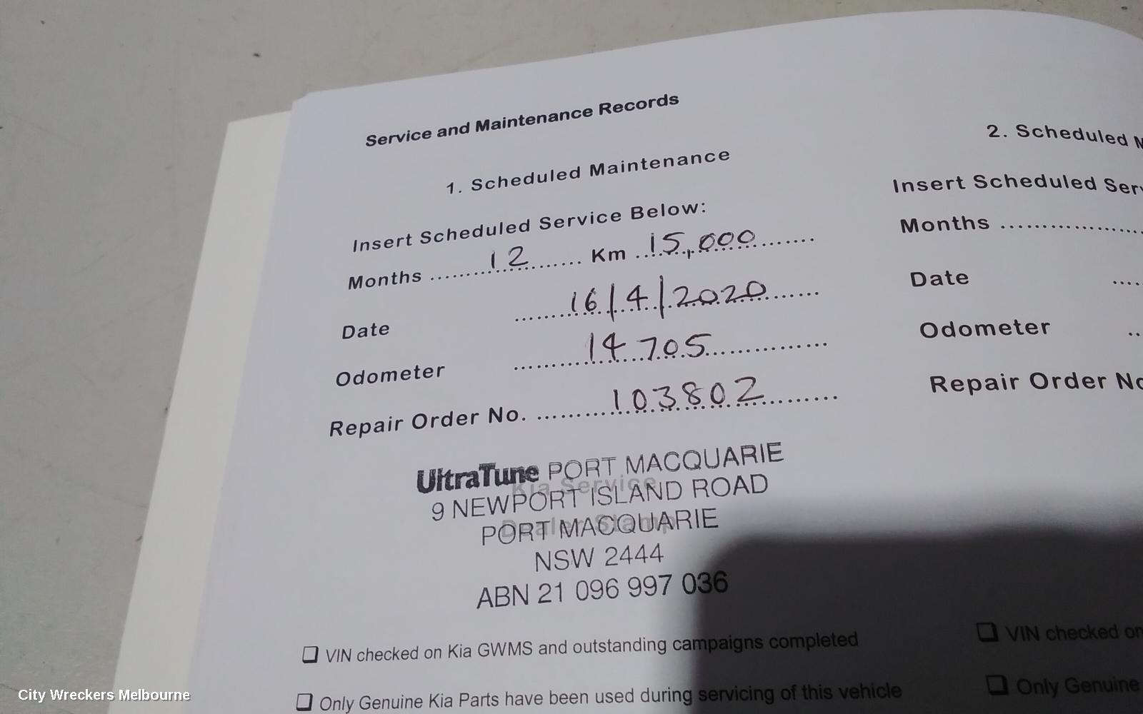 KIA SORENTO OWNERS HANDBOOK, UM, 03/2015 - 02/2020