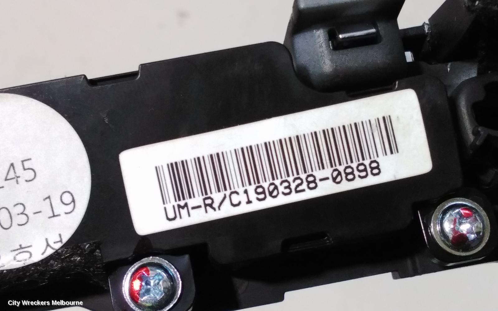 KIA SORENTO, UM, 03/2015 - 02/2020, GEAR SUROUND: 82794
