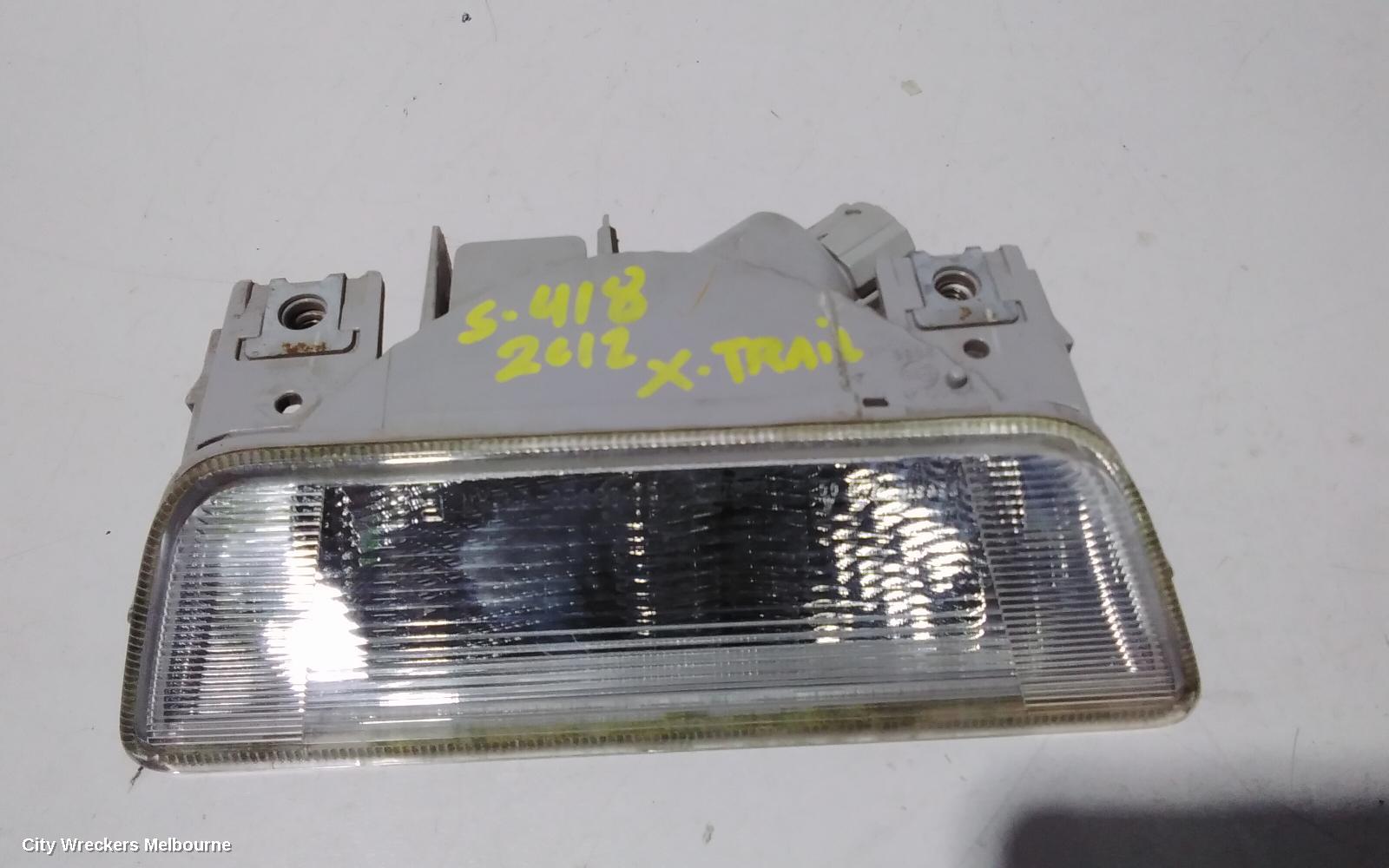 NISSAN XTRAIL RIGHT TAILLIGHT, T31, BUMPER REFLECTOR, 09/2007 - 12/2013