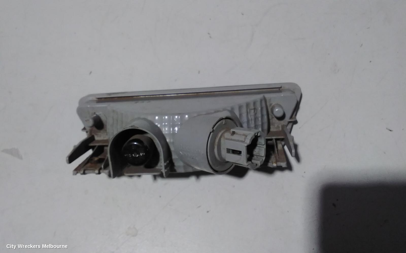 NISSAN XTRAIL RIGHT TAILLIGHT, T31, BUMPER REFLECTOR, 09/2007 - 12/2013