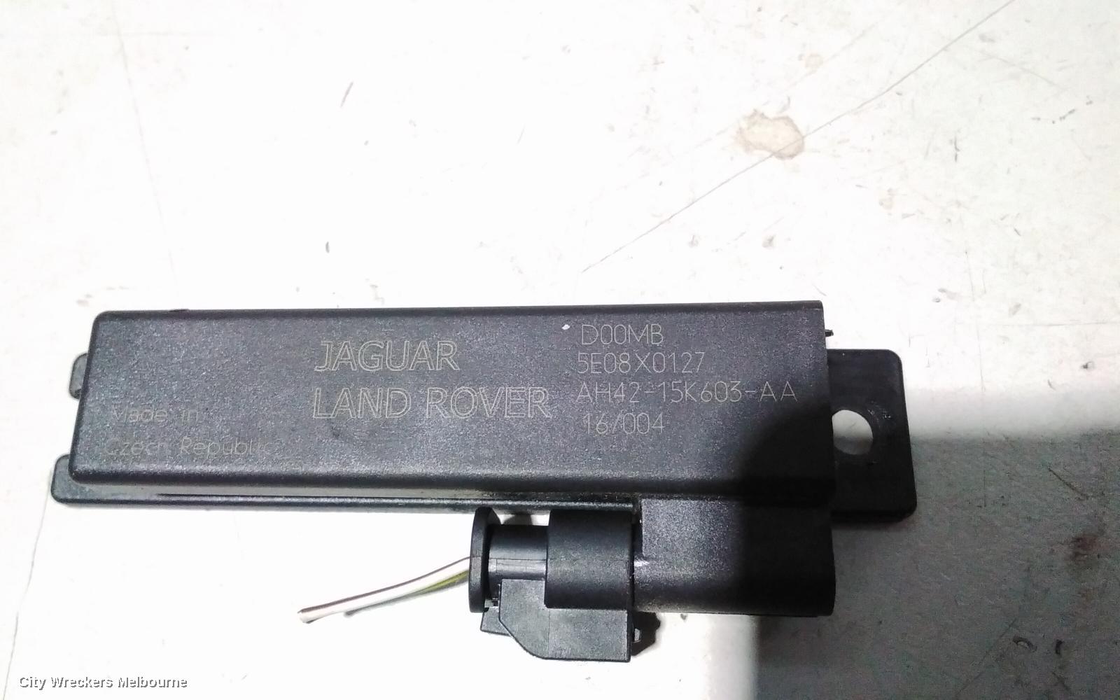 LAND ROVER DISCOVERY SPORT, L550, 01/2015 ONWARDS, AH42-15K603-AA  KEYLESS ENTRY ANTENNA IN THE CONSOL: 82812