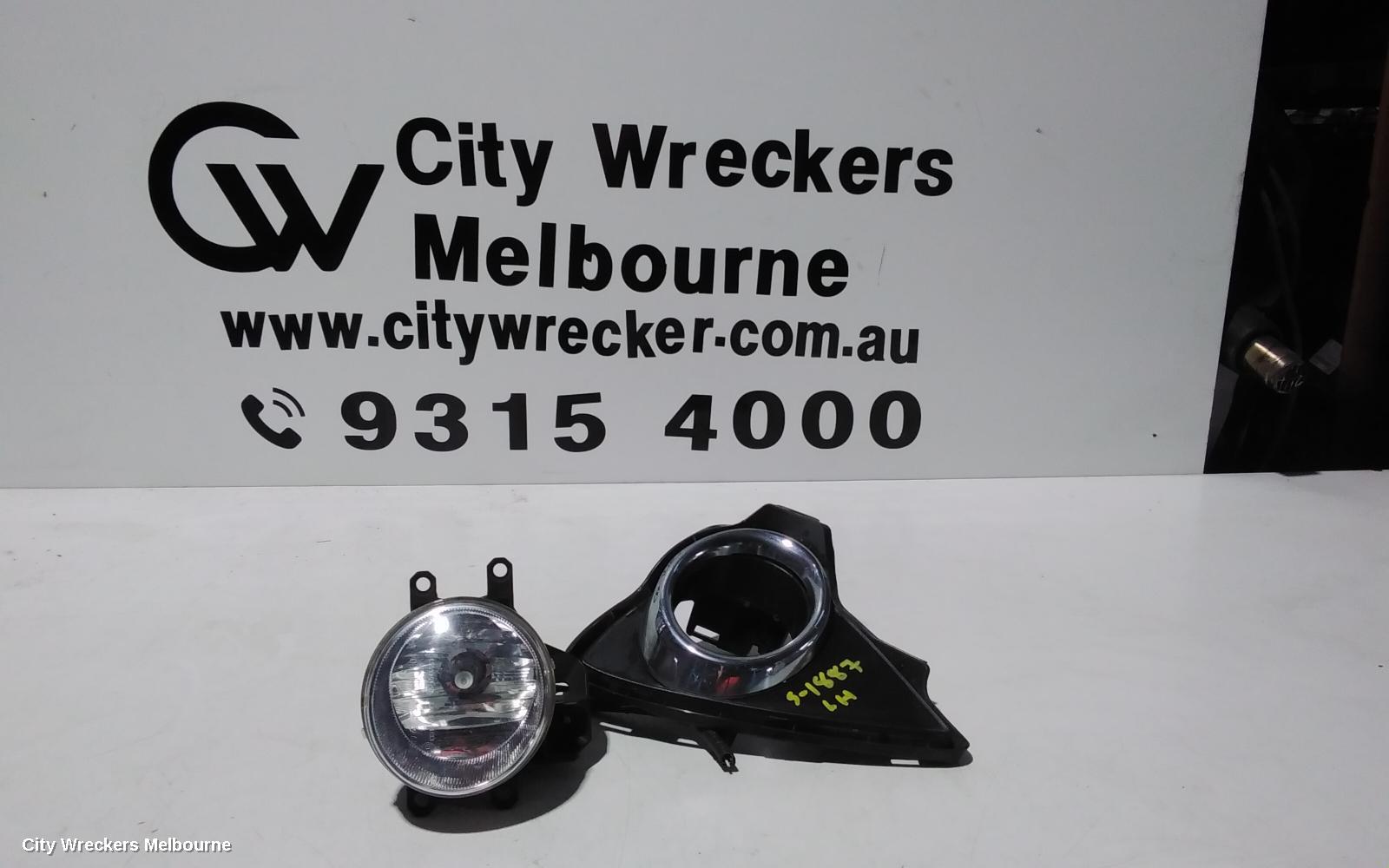 TOYOTA COROLLA LEFT INDICATOR/FOG/SIDE, BUMPER FOGLAMP, ZRE182R, HATCH, 10/2012 - 03/2015