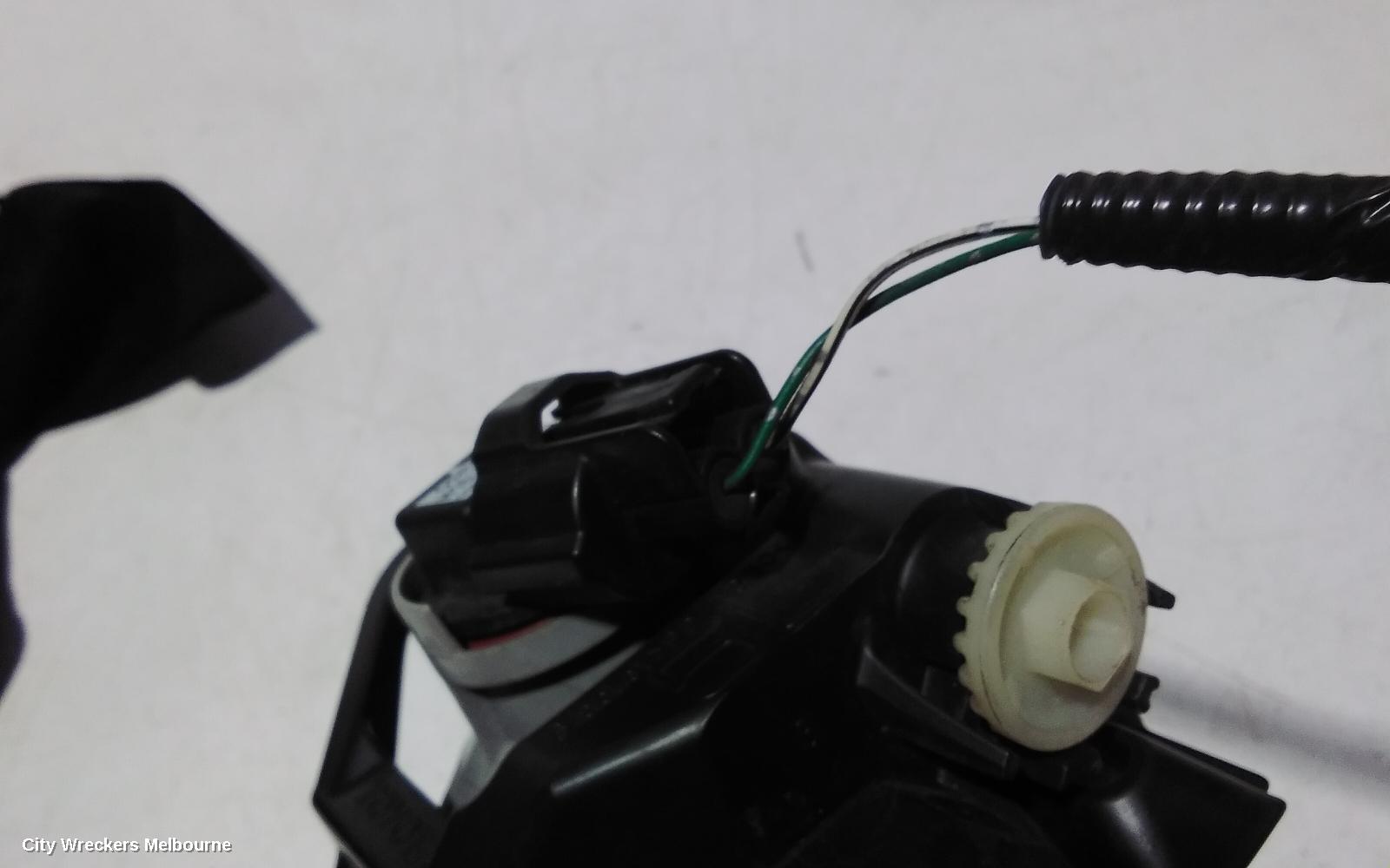 TOYOTA COROLLA LEFT INDICATOR/FOG/SIDE, BUMPER FOGLAMP, ZRE182R, HATCH, 10/2012 - 03/2015