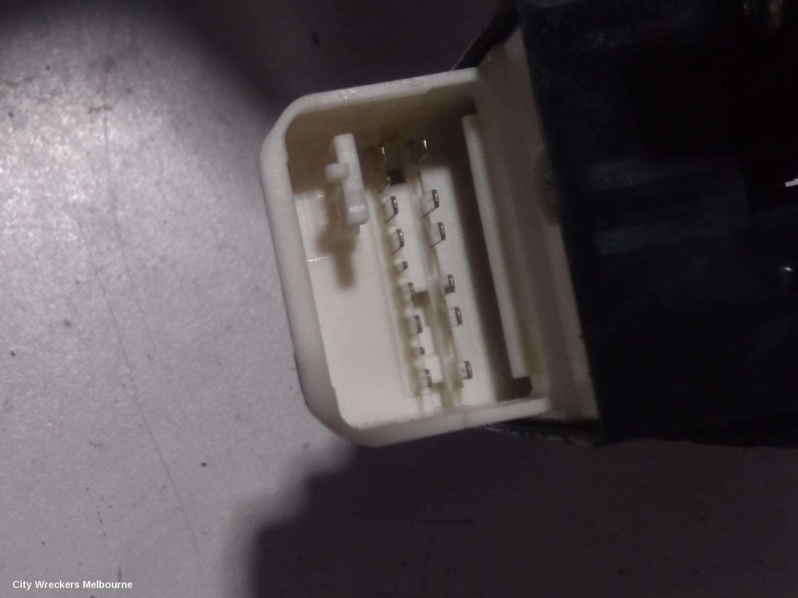 TOYOTA COROLLA PWR DR WIND SWITCH, RH FRONT (MASTER SWITCH), ZRE182R, HATCH, STANDARD, 10/2012 - 03/2015