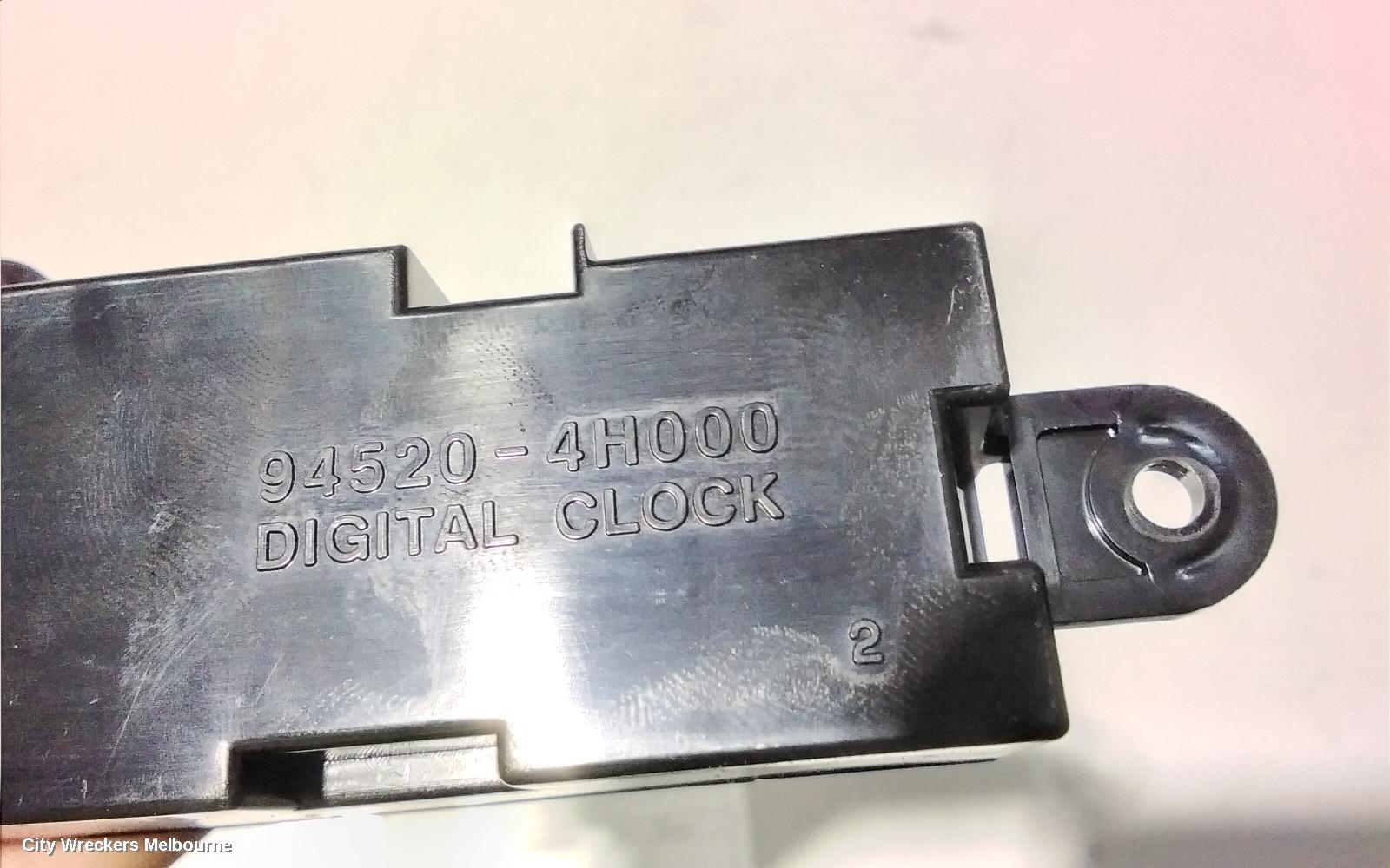 HYUNDAI ILOAD/IMAX CLOCK, TQ, 11/2007 - 03/2021