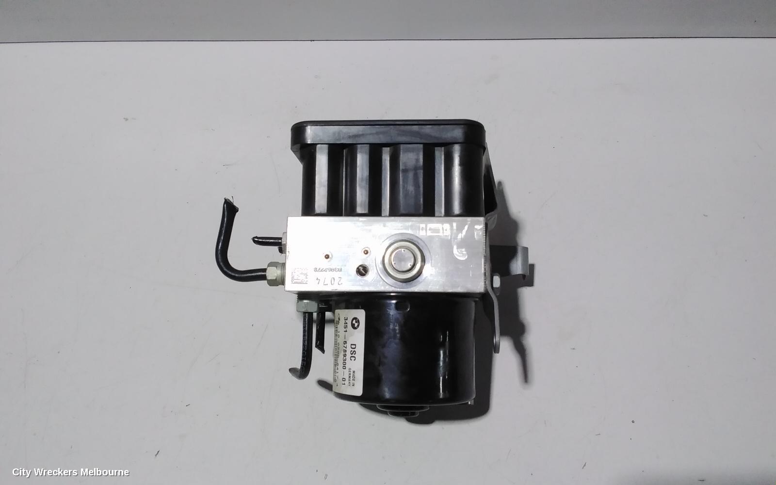 BMW 3 SERIES ABS PUMP/MODULATOR, E90, SEDAN, ON MODULE P/N 34512460468, 03/2005 - 01/2012