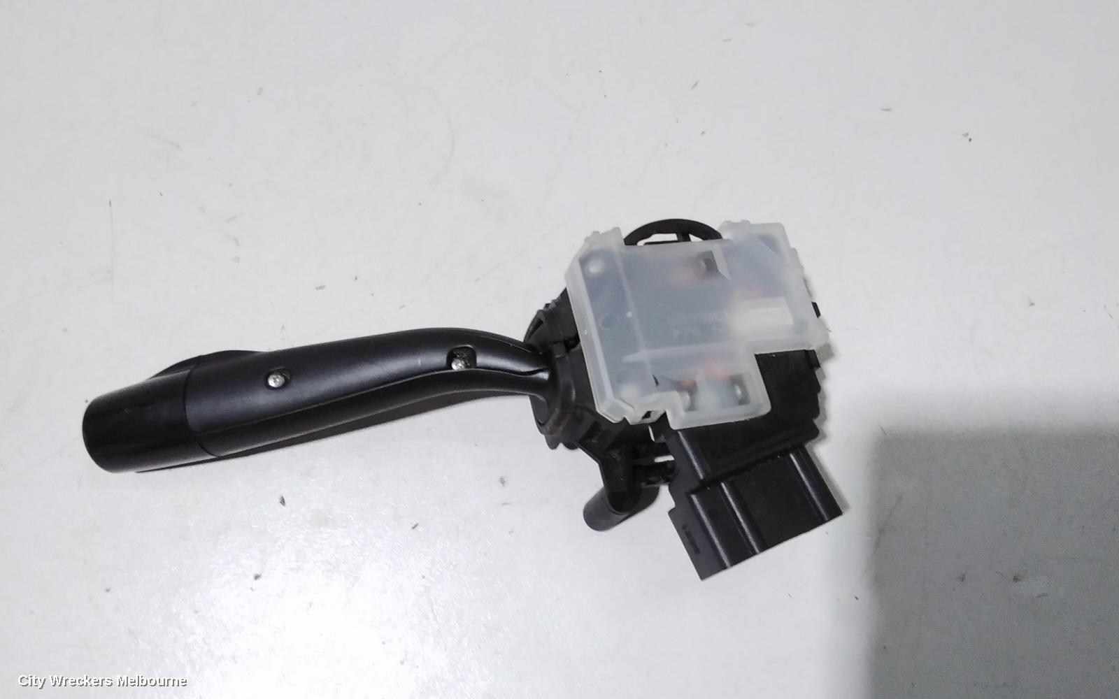 TOYOTA HIACE COMBINATION SWITCH, FLASHER SWITCH, TRH/KDH, 03/2005 - 01/2014