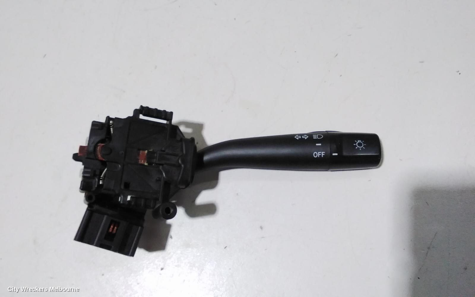 TOYOTA HIACE COMBINATION SWITCH, FLASHER SWITCH, TRH/KDH, 03/2005 - 01/2014