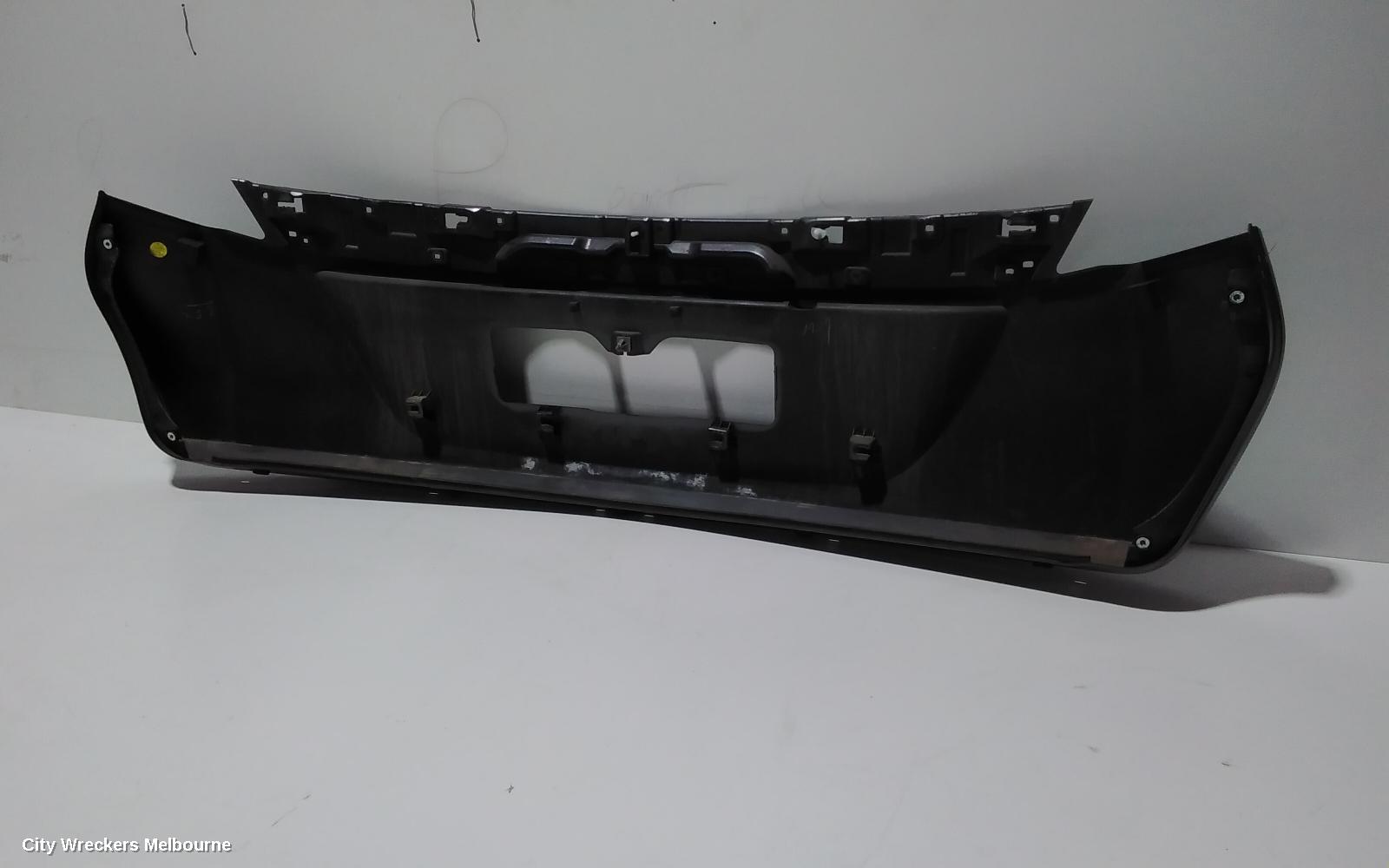 HONDA CIVIC REAR GARNISH, BOOTLID GARNISH (CENTRE), 9TH GEN, SEDAN, NON HYBRID, 02/2012 - 04/2016