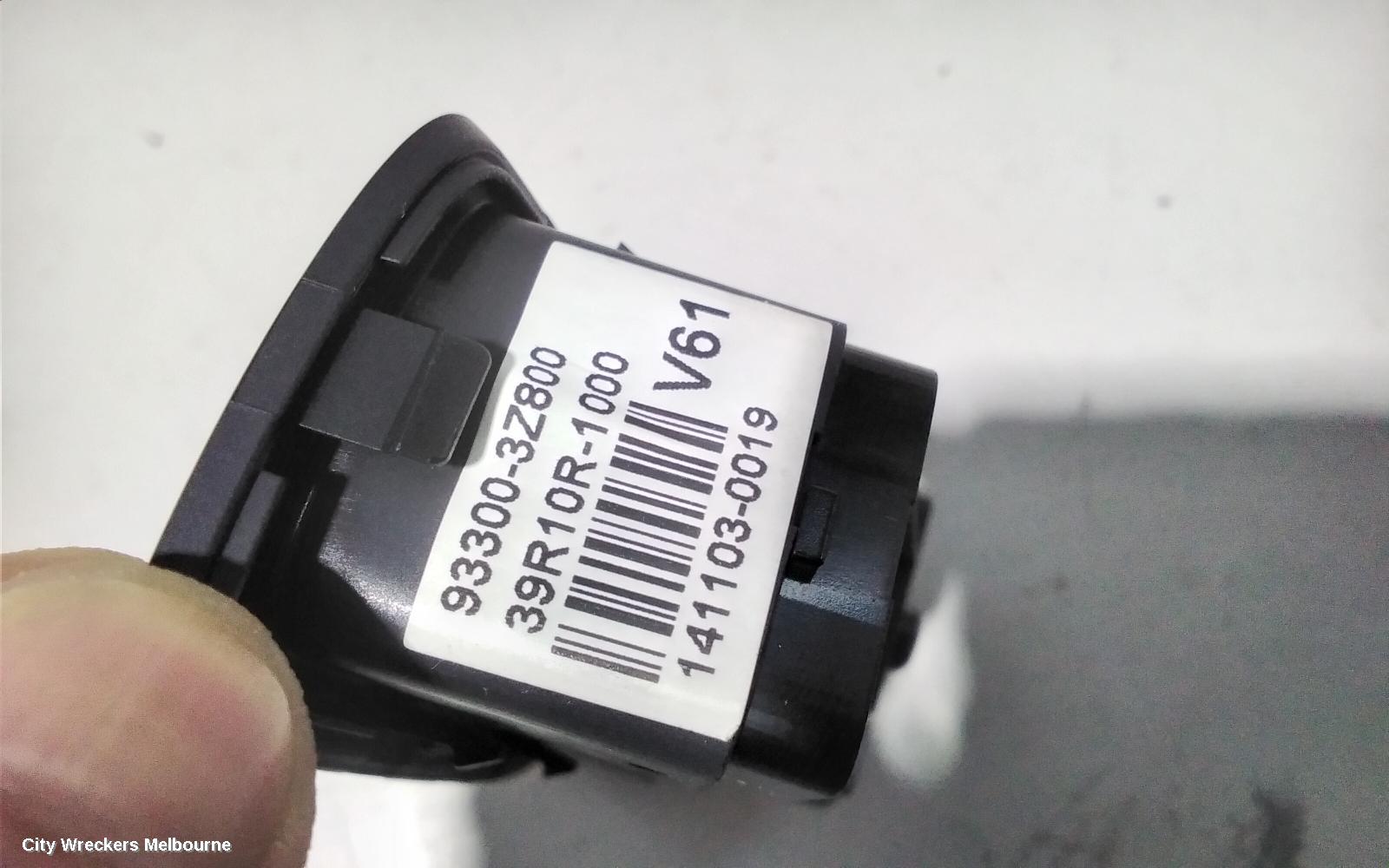 HYUNDAI I40 COMBINATION SWITCH, HEADLAMP SWITCH, VF, 09/2011 - 05/2015