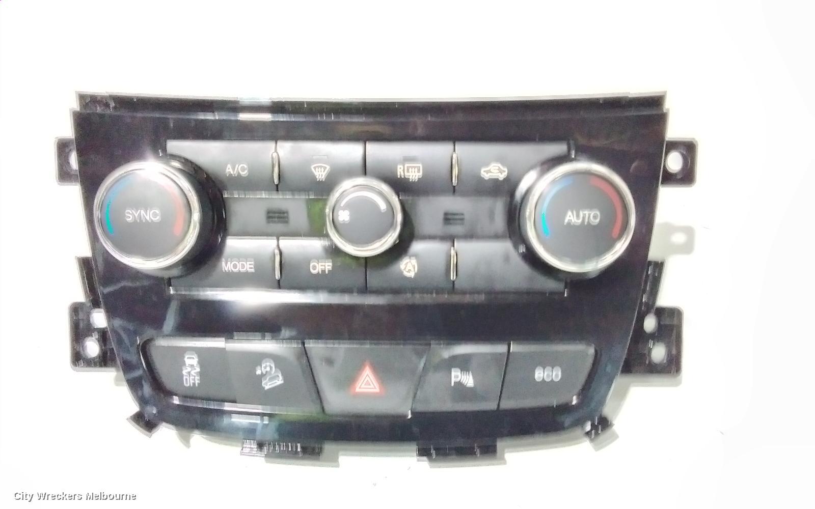 HOLDEN CAPTIVA HEATER/AC CONTROLS, DUAL ZONE CLIMATE CONTROL TYPE, W/ PARK ASSIST BUTTON TYPE, CG, 01/2014 - 06/2018