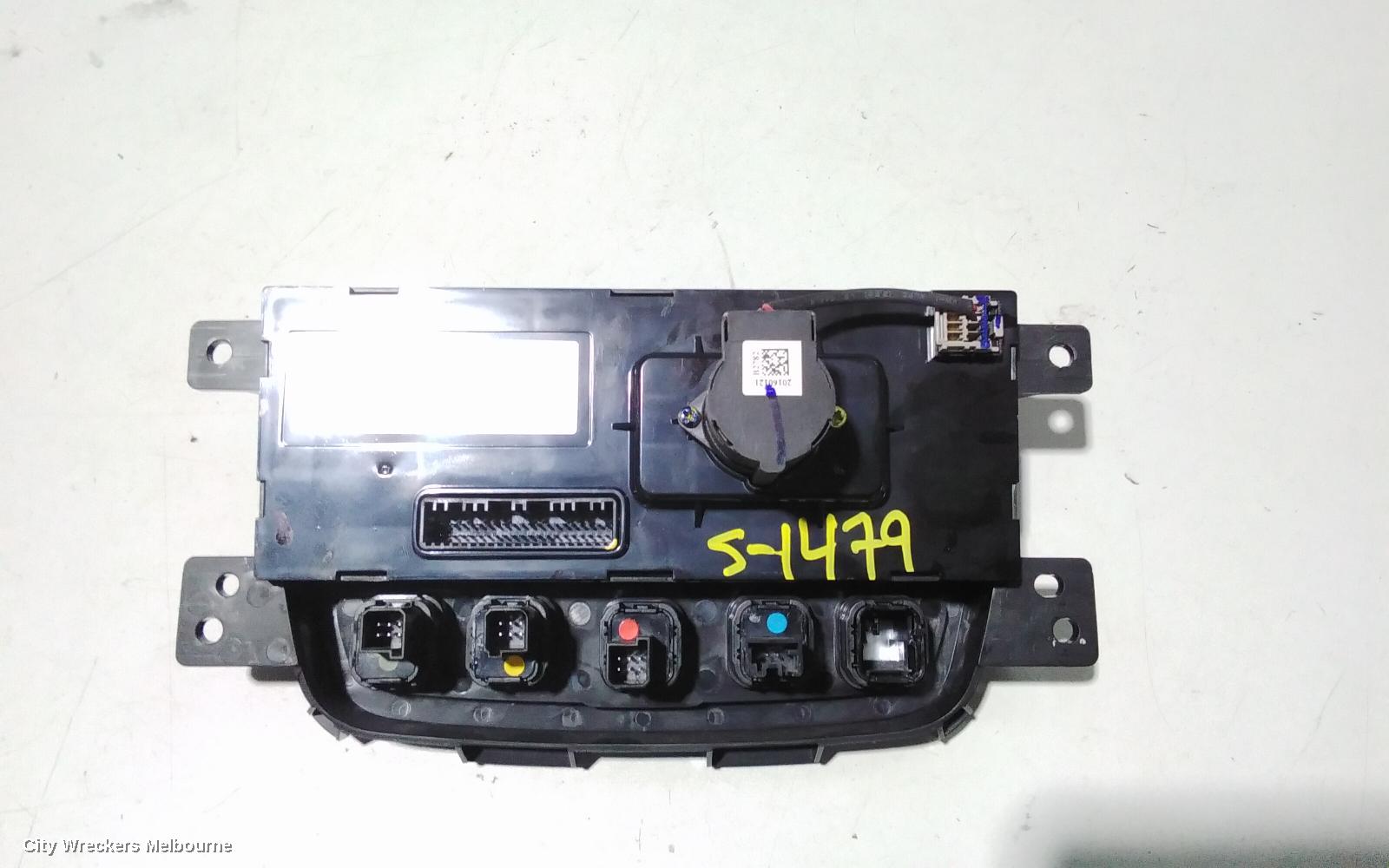 HOLDEN CAPTIVA HEATER/AC CONTROLS, DUAL ZONE CLIMATE CONTROL TYPE, W/ PARK ASSIST BUTTON TYPE, CG, 01/2014 - 06/2018