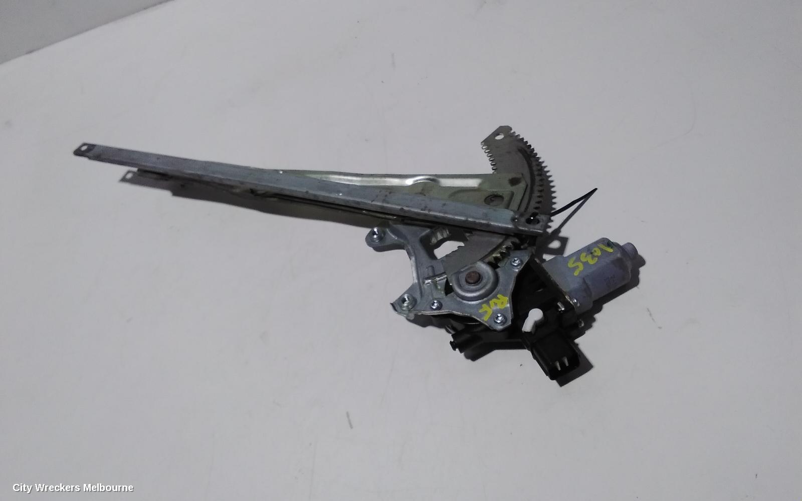 PEUGEOT 4008 RIGHT FRONT WINDOW REG/MOTOR, 05/2012 - 12/2017