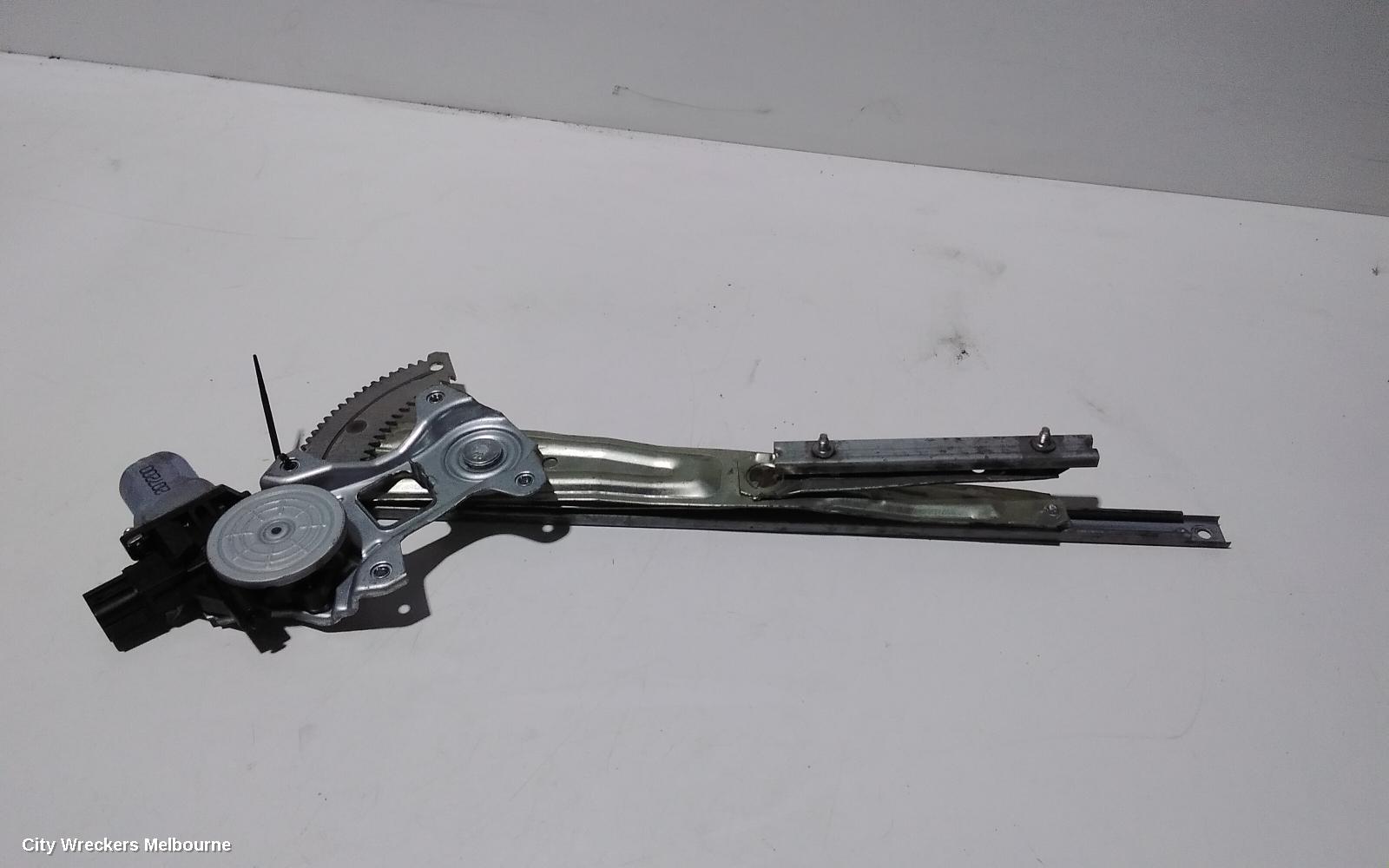 PEUGEOT 4008 RIGHT FRONT WINDOW REG/MOTOR, 05/2012 - 12/2017