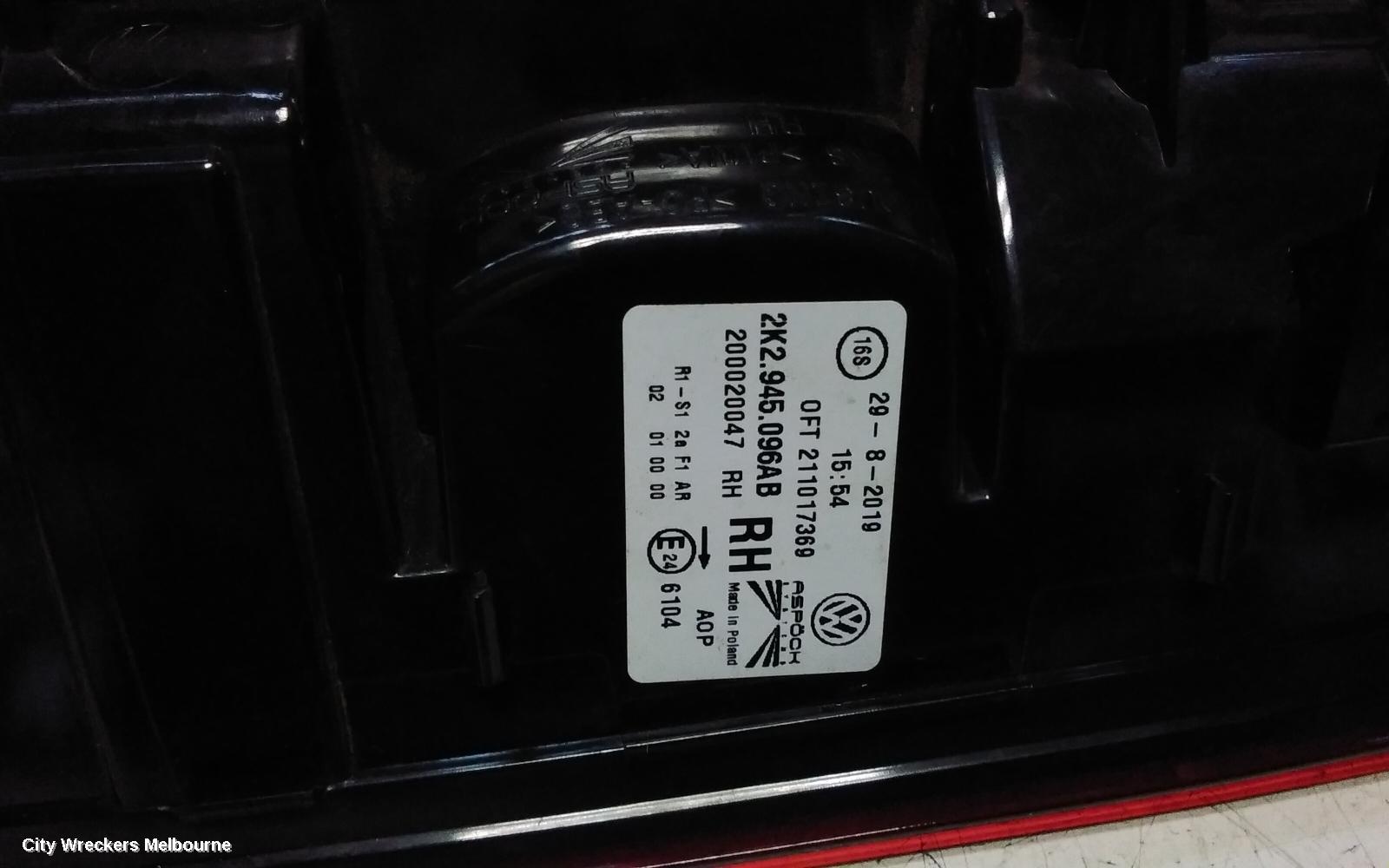 VOLKSWAGEN CADDY RIGHT TAILLIGHT, 2KN, BARN DOOR TYPE, 07/2015 - 02/2021