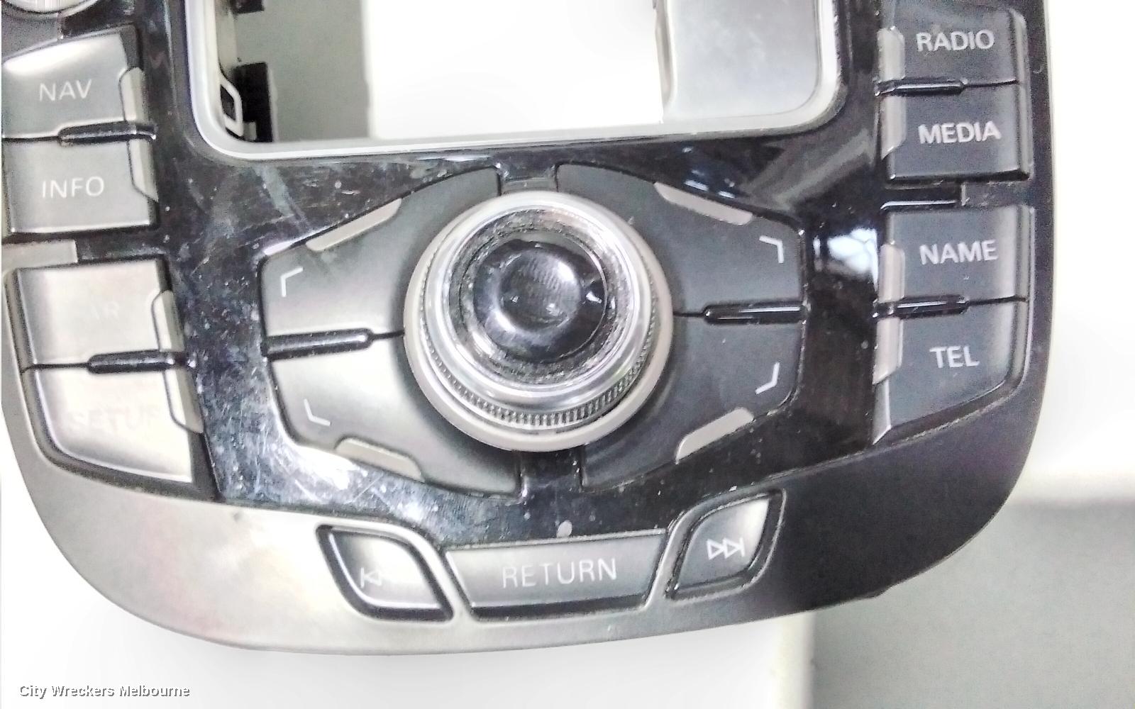 AUDI Q5 RADIO/CD/DVD/SAT/TV, RADIO/MULTIMEDIA CONTROL UNIT, 8R, W/ ACTIVE SPEAKER TYPE (P/N 4G0035056), 05/2010 - 11/2011