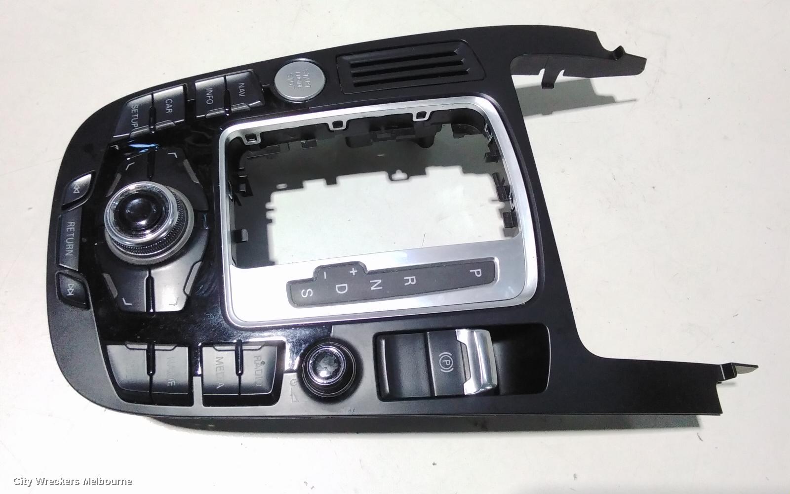AUDI Q5 RADIO/CD/DVD/SAT/TV, RADIO/MULTIMEDIA CONTROL UNIT, 8R, W/ ACTIVE SPEAKER TYPE (P/N 4G0035056), 05/2010 - 11/2011