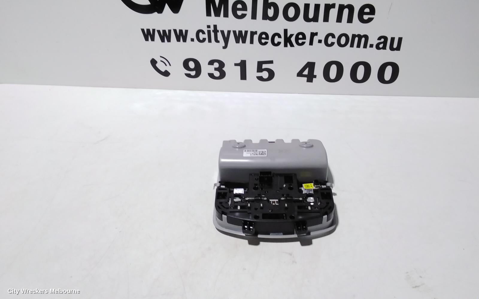 HYUNDAI KONA COURTESY LIGHT, FRONT, NON SUNROOF CONTROLS, W/ SUNGLASS HOLDER TYPE, OS, BEIGE, 09/2017 ONWARDS
