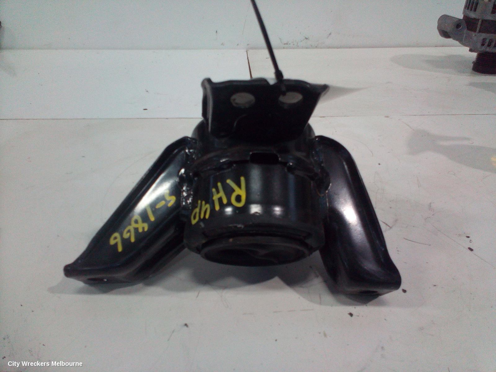 KIA SORENTO MOUNT, UM, 03/2015 - 02/2020