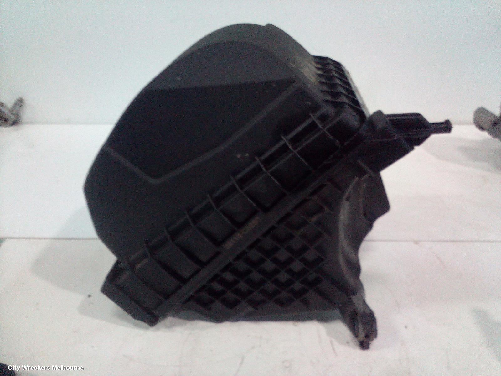 KIA SORENTO AIR CLEANER/BOX, AIR CLEANER, UM, 3.5, PETROL, 08/2017 - 01/2020