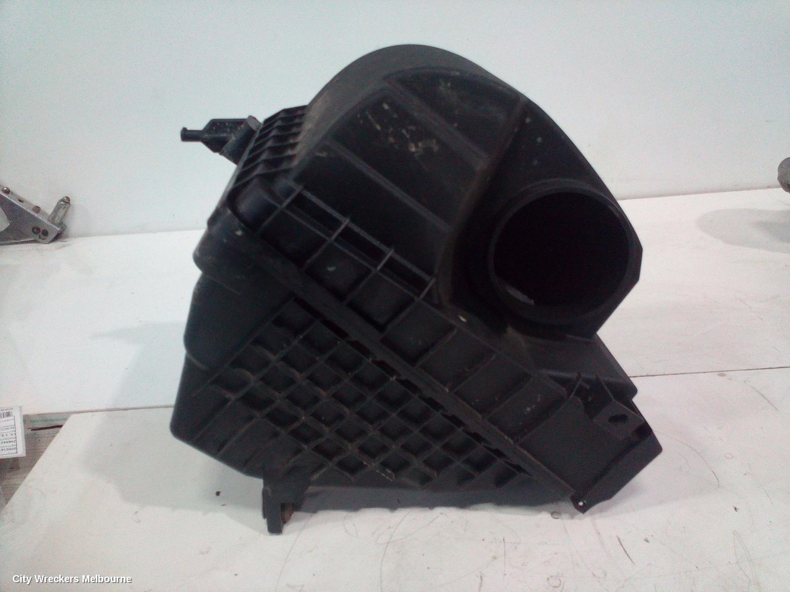 KIA SORENTO AIR CLEANER/BOX, AIR CLEANER, UM, 3.5, PETROL, 08/2017 - 01/2020