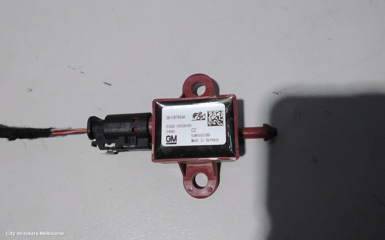 HOLDEN COMMODORE, ZB, 10/2017 - 12/2020, CRUSH SENSOR FRONT  COMPLATE WITH WIRING LOOM REFER TO PHOTOS: 83420