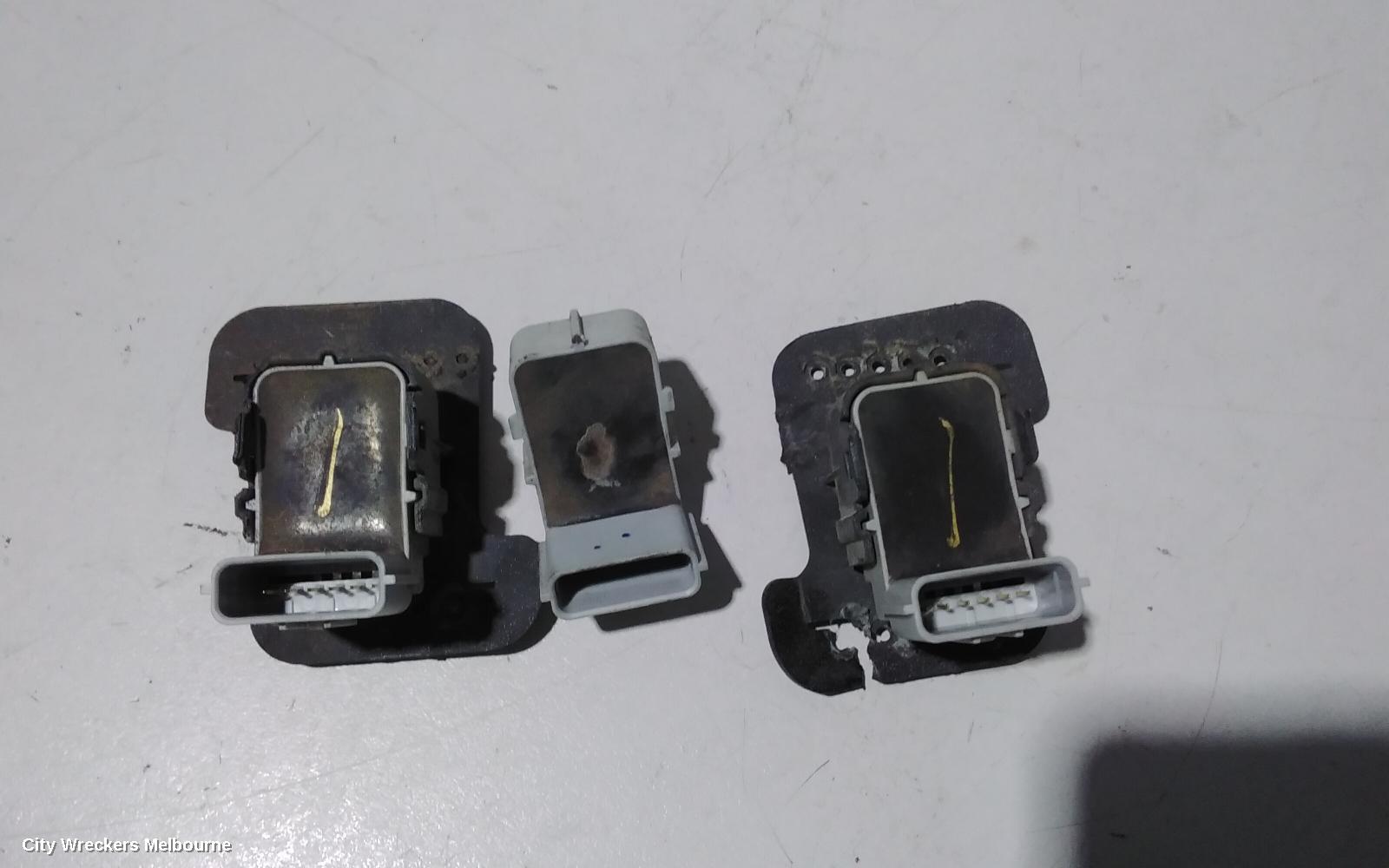 HYUNDAI VELOSTER, FS, 10/2011 - 08/2019, REAR BAR SENSORS (X3): 83429