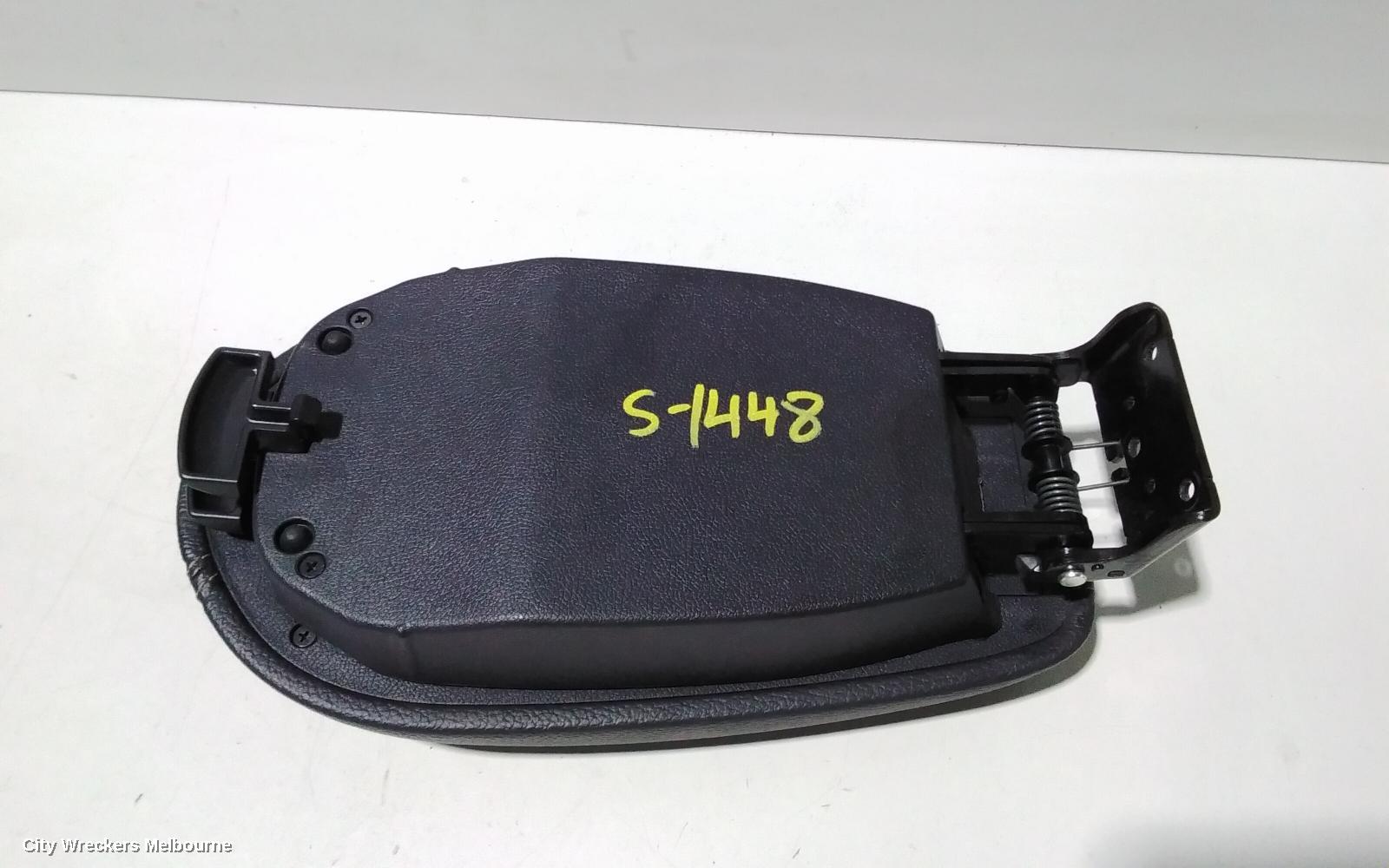 HYUNDAI VELOSTER CONSOLE, FS, 02/2012 - 02/2018