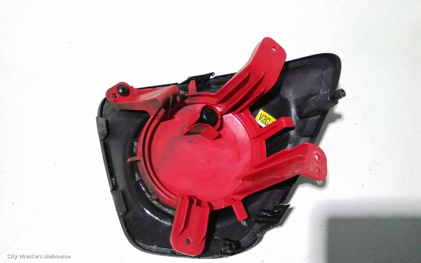 HYUNDAI VELOSTER LEFT TAILLIGHT, BUMPER REFLECTOR, FS, ROUND (TURBO TYPE), 12/2011 - 02/2018