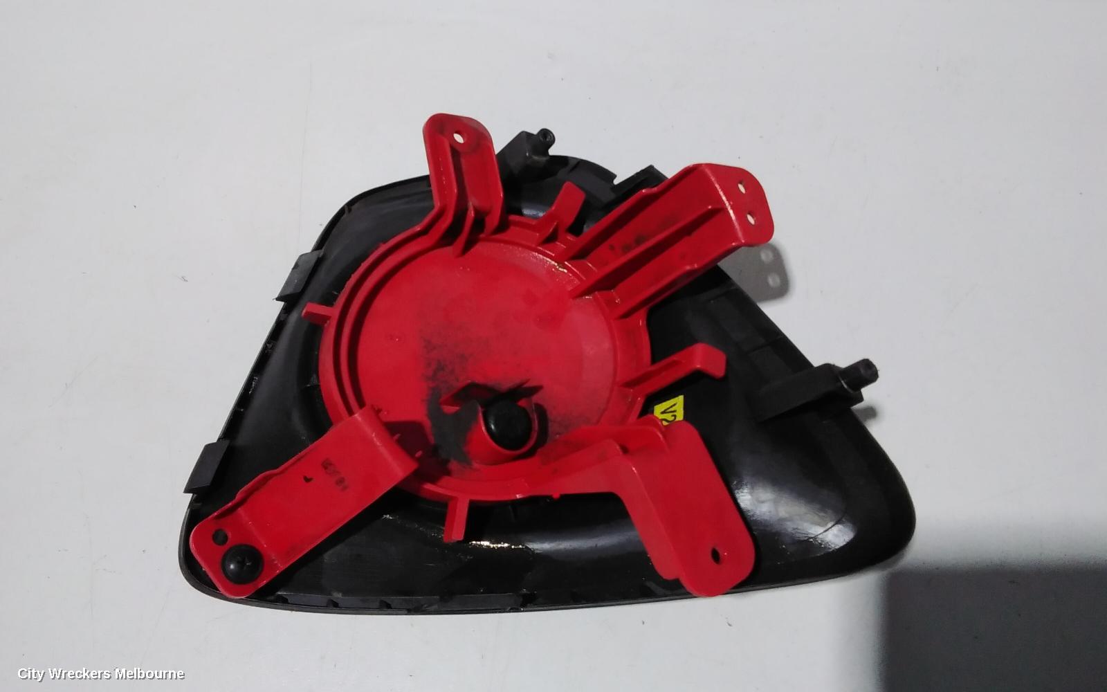 HYUNDAI VELOSTER RIGHT TAILLIGHT, BUMPER REFLECTOR, FS, ROUND (TURBO TYPE), 12/2011 - 02/2018