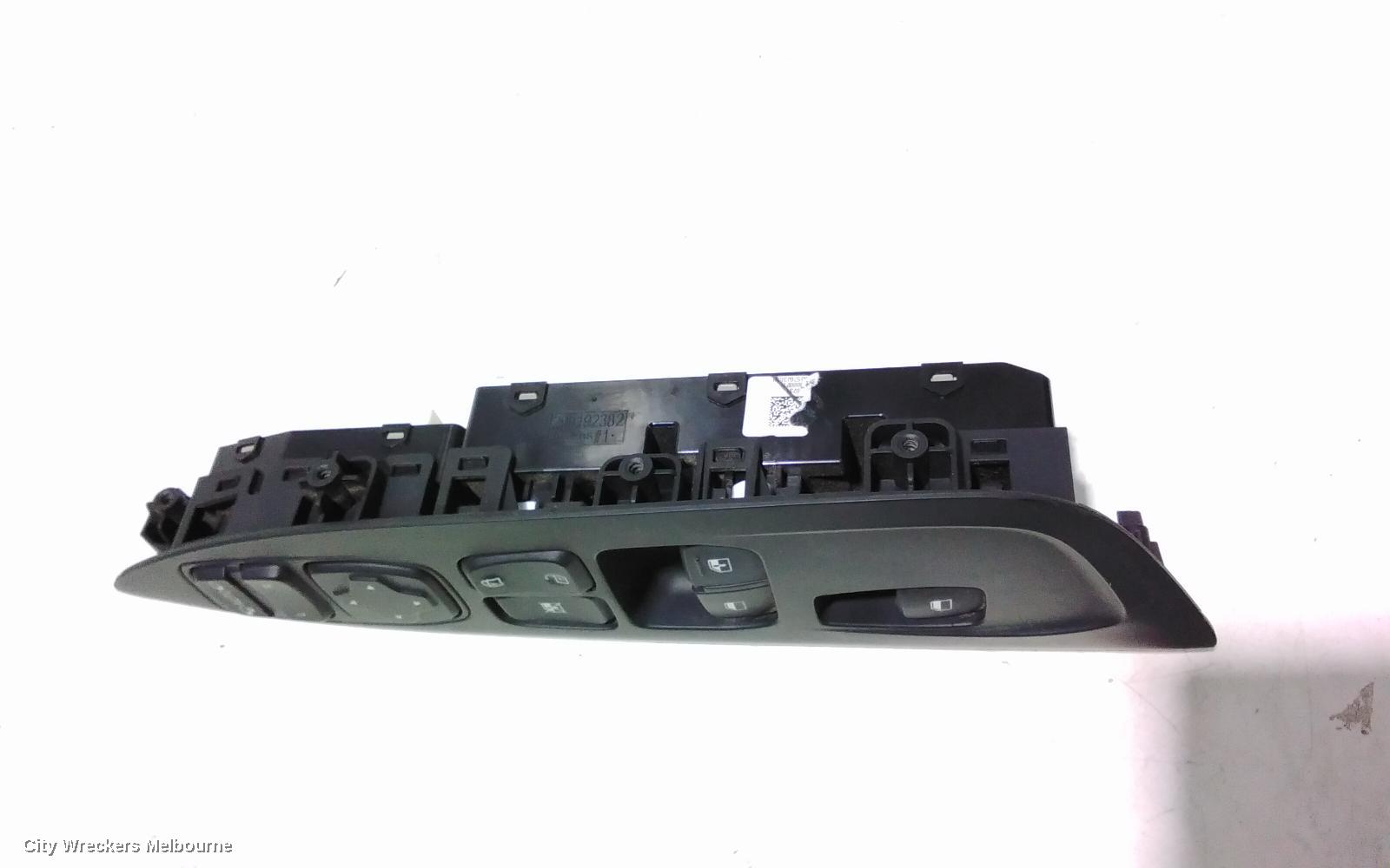 HYUNDAI VELOSTER PWR DR WIND SWITCH, RH FRONT (MASTER SWITCH), JS, 06/2019 - 07/2021