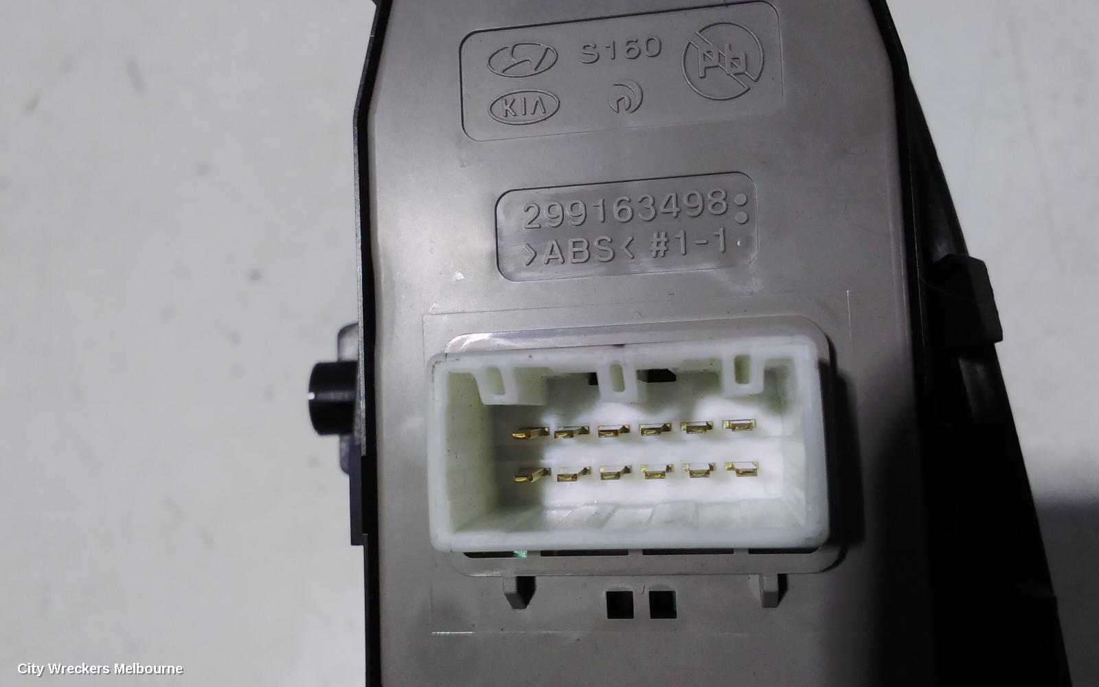 HYUNDAI VELOSTER PWR DR WIND SWITCH, RH FRONT (MASTER SWITCH), JS, 06/2019 - 07/2021