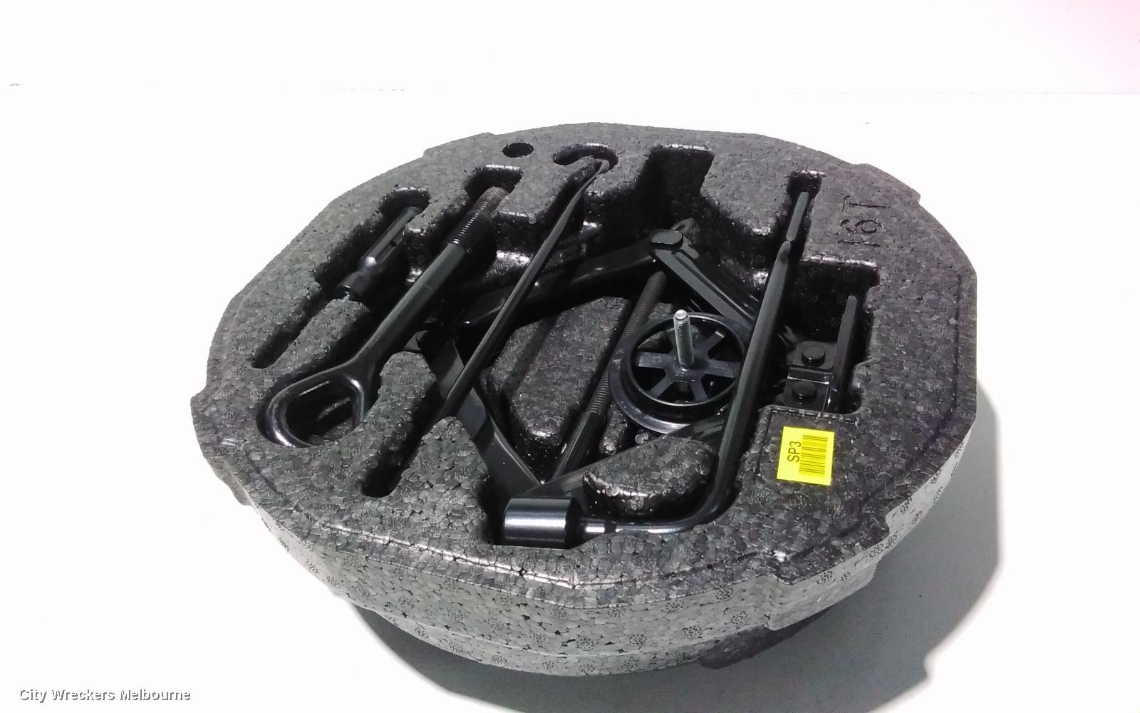 HYUNDAI VELOSTER JACK/TOOL KIT, JS, 09/2019 - 07/2021