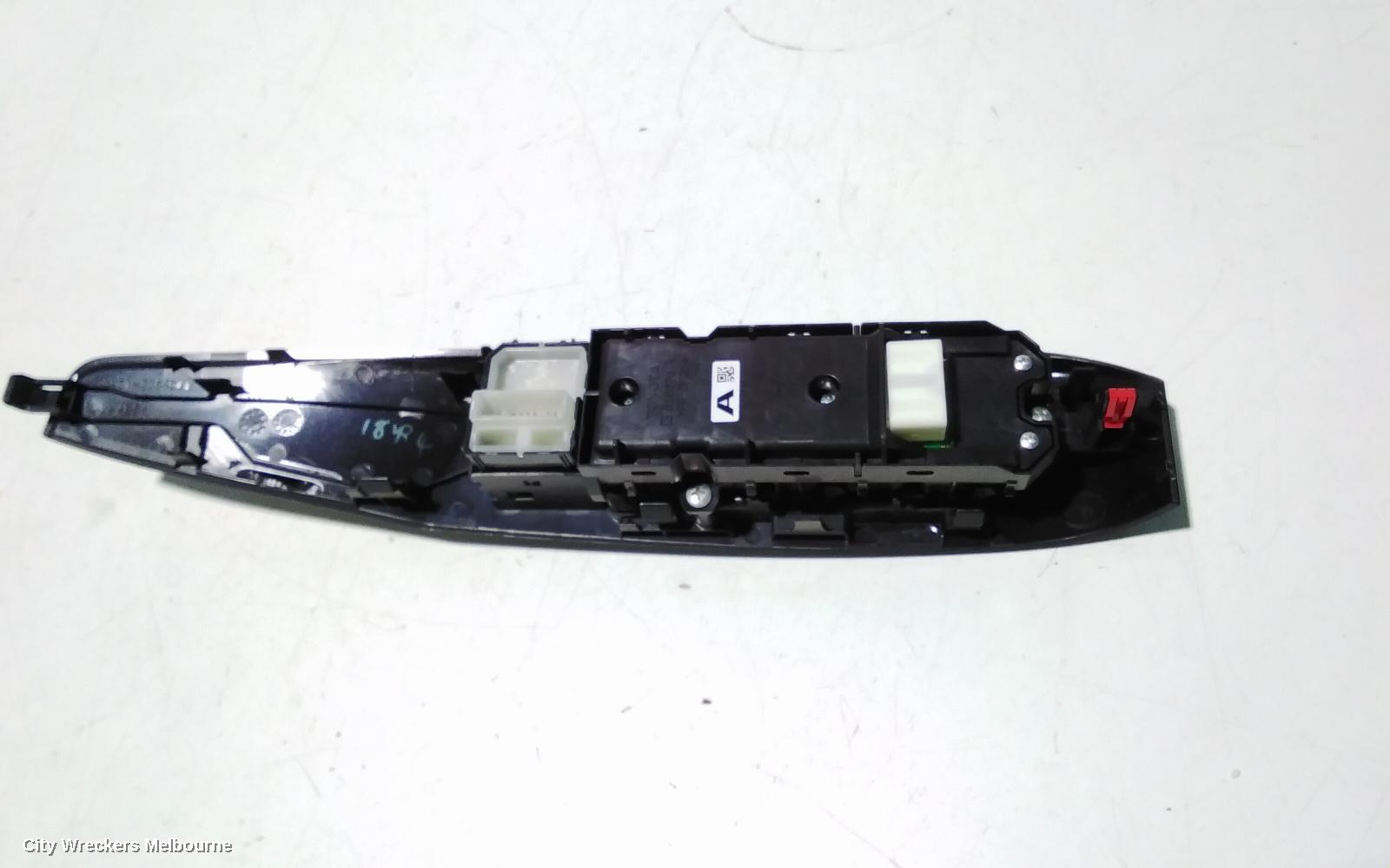 TOYOTA CAMRY PWR DR WIND SWITCH, RH FRONT (MASTER SWITCH), XV70, 09/2017 - 01/2021