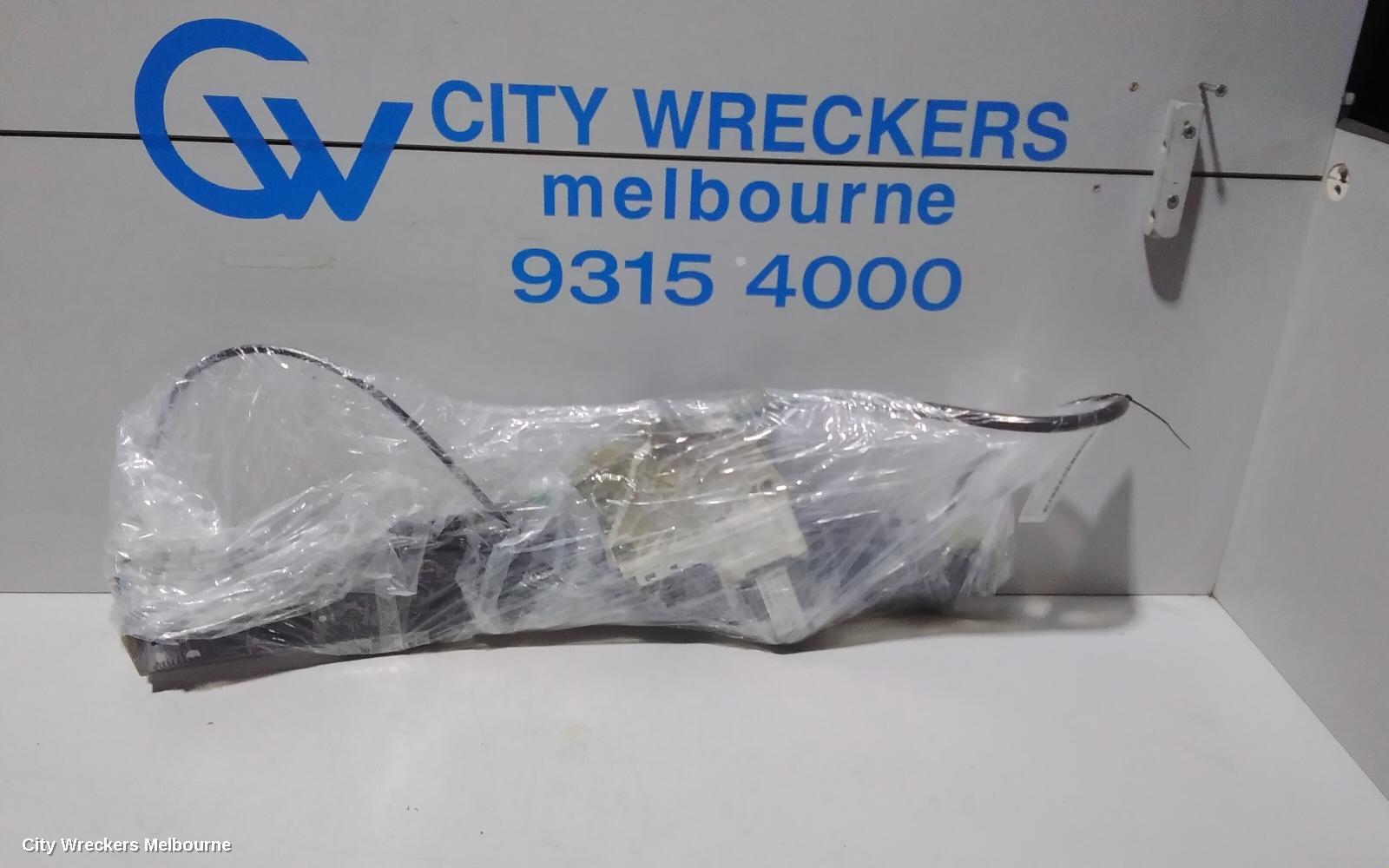 AUDI Q7 RIGHT REAR WND REG/MOTOR, 4L, 09/2006 - 08/2015