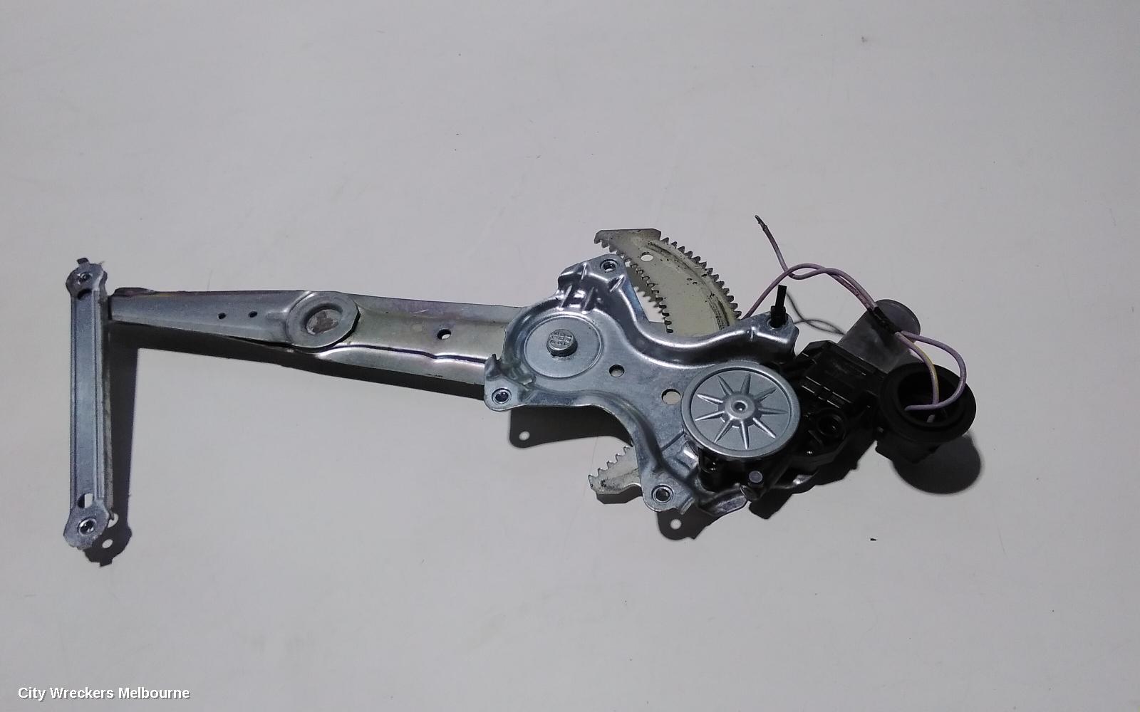 TOYOTA HILUX LEFT FRONT WINDOW REG/MOTOR, DOOR REG ASSY (REG AND MOTOR), NON SR5, 09/2015 ONWARDS