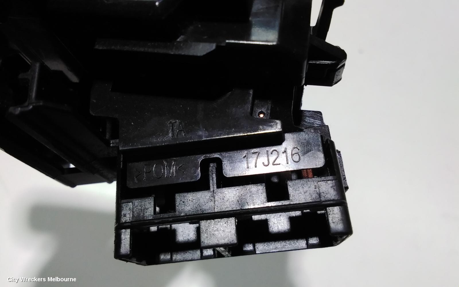 TOYOTA HILUX COMBINATION SWITCH, FLASHER SWITCH, NON FOGLAMP TYPE, 09/2015 ONWARDS