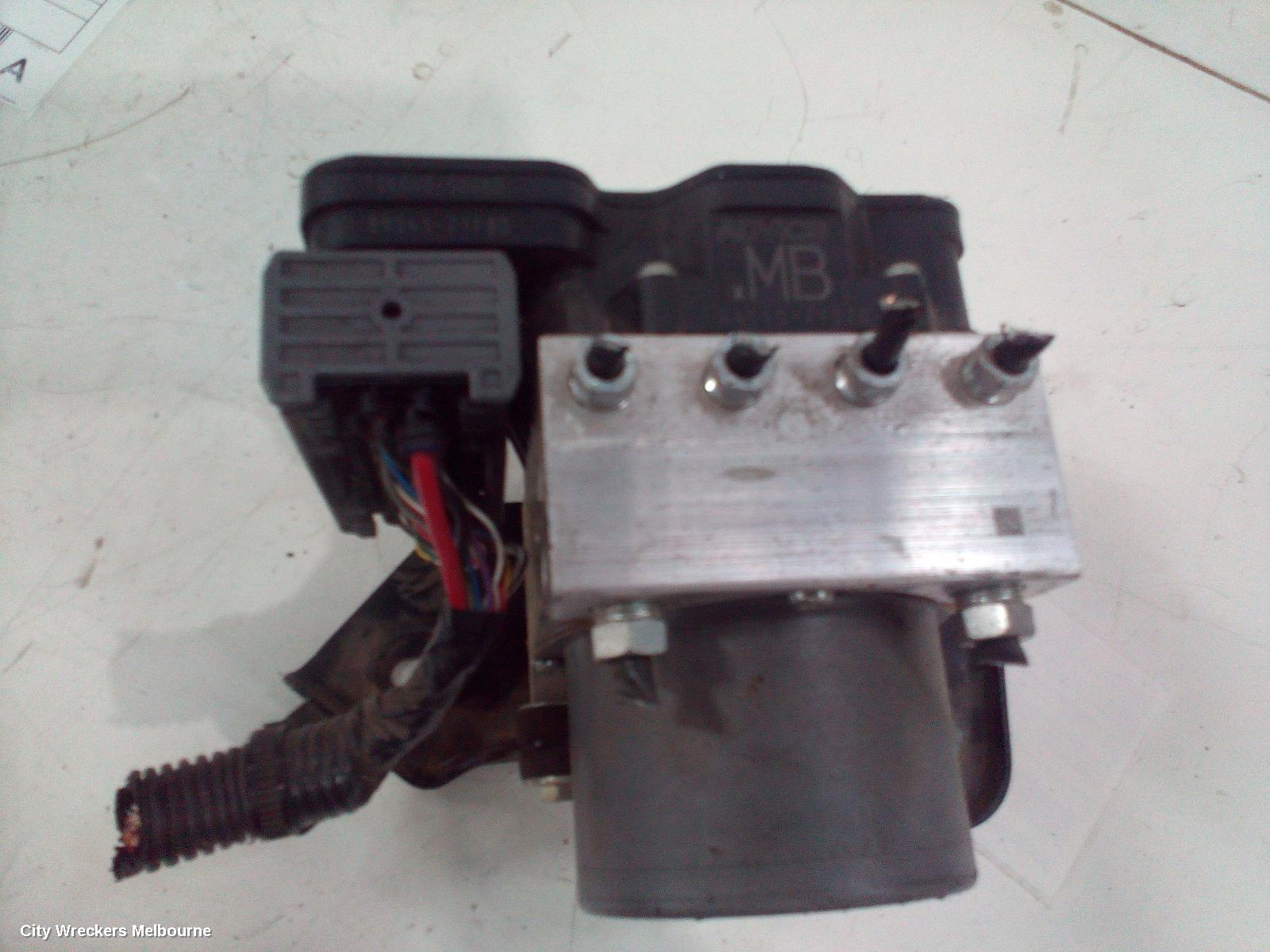 TOYOTA HILUX ABS PUMP/MODULATOR, P/N 4454071D90, 09/2015 ONWARDS
