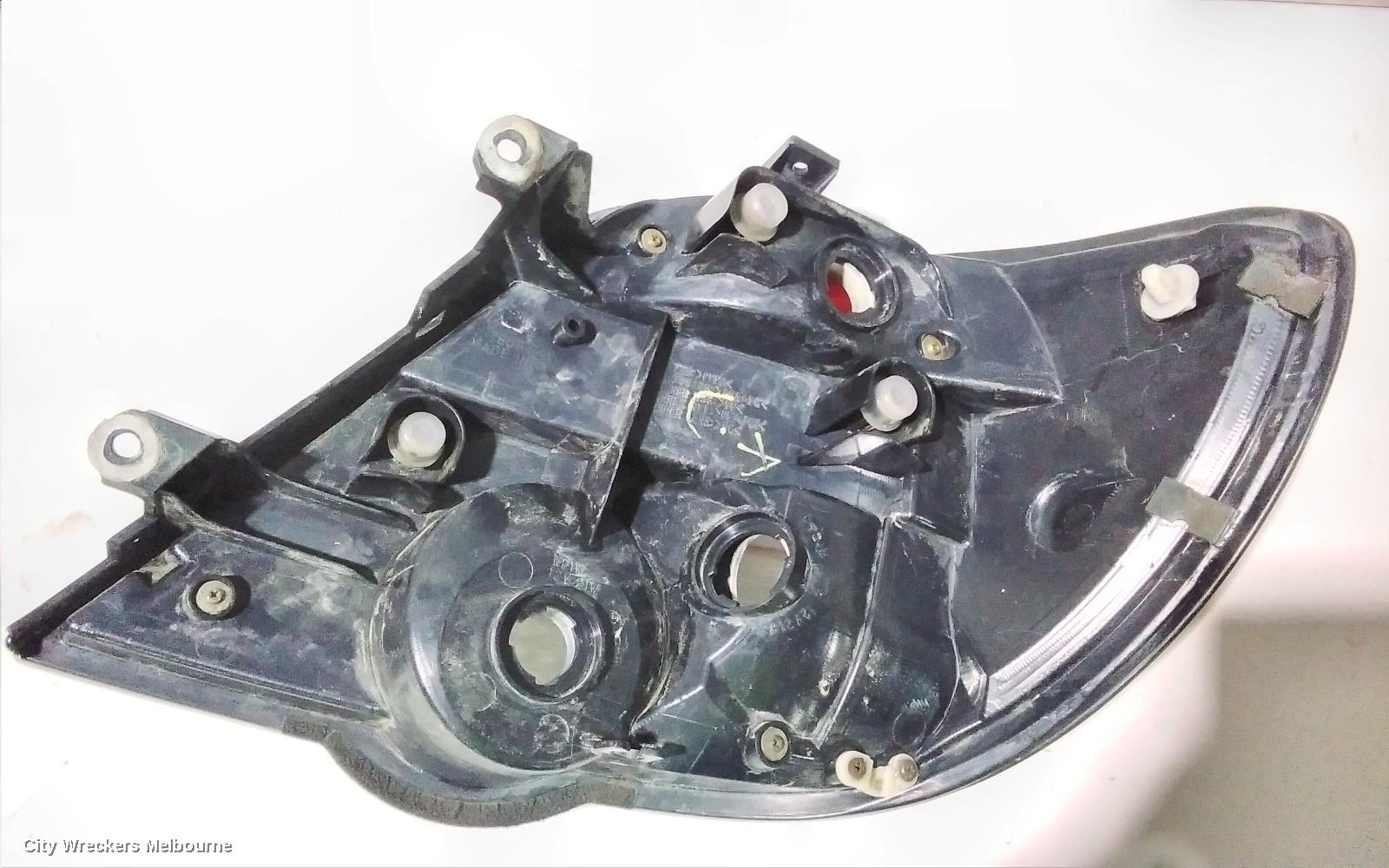 SUBARU IMPREZA LEFT TAILLIGHT, HATCH, 11/2002 - 08/2005