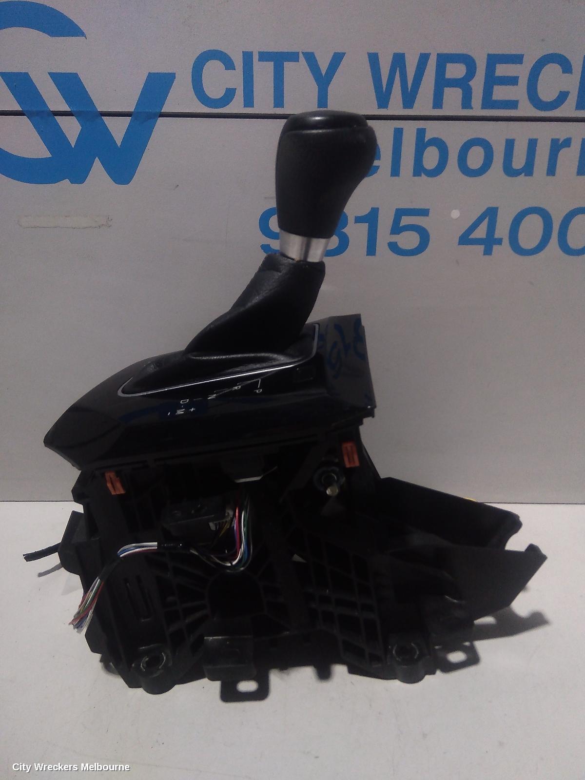 TOYOTA COROLLA GEAR STICK/SHIFTER, AUTO T/M, ZRE182R, 10/2012 - 06/2018