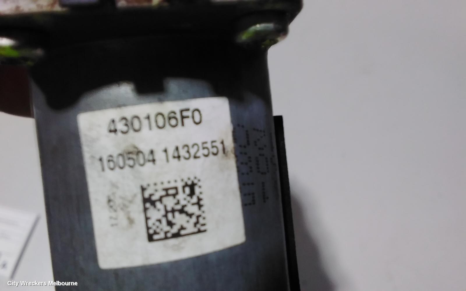 RENAULT MEGANE RIGHT FRONT WINDOW REG/MOTOR, GEN 4, 06/2016 - 02/2020