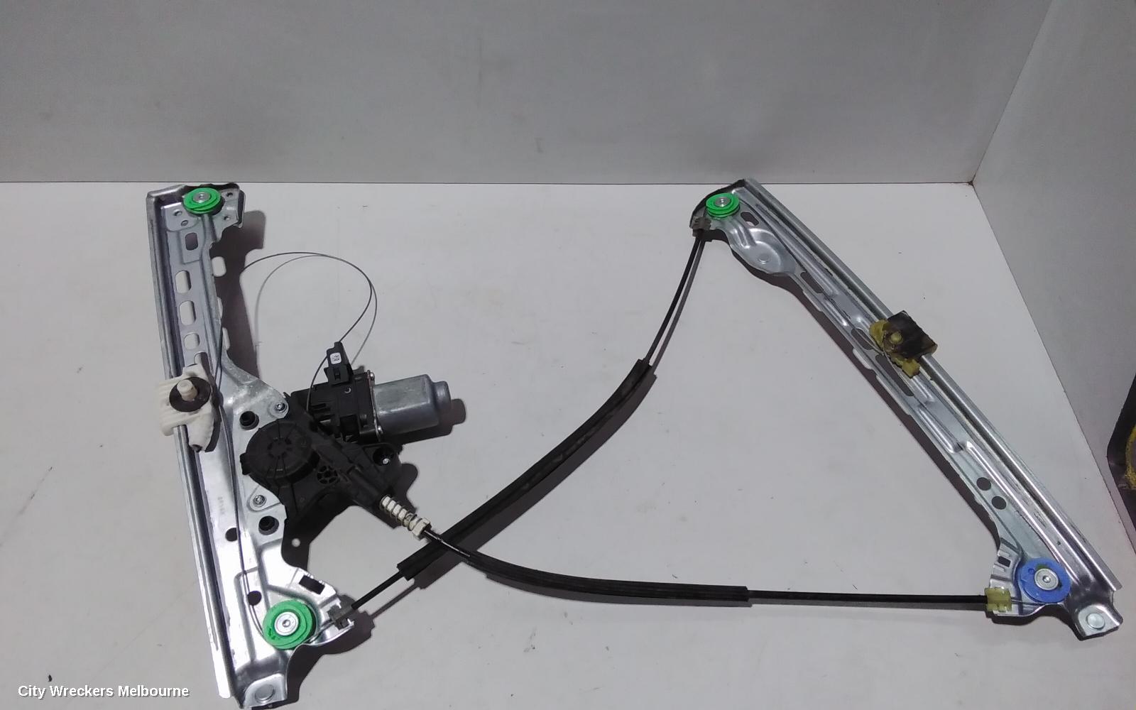 RENAULT MEGANE RIGHT FRONT WINDOW REG/MOTOR, GEN 4, 06/2016 - 02/2020