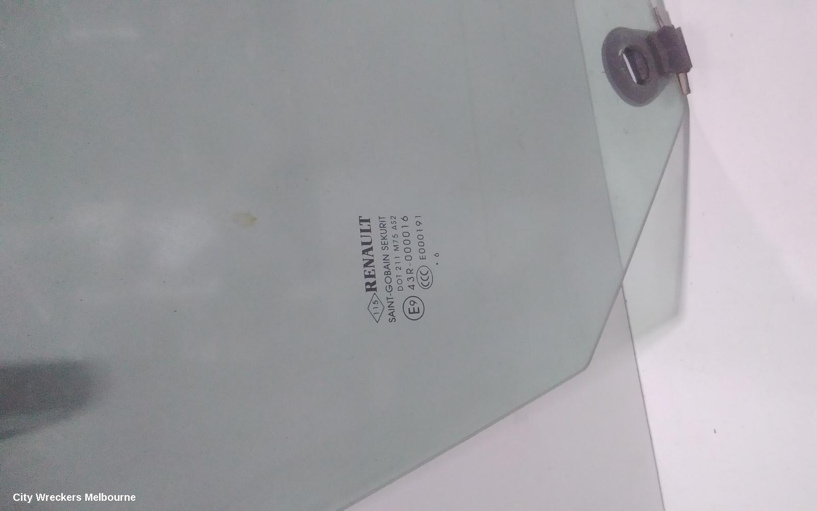 RENAULT MEGANE RIGHT FRONT DOOR WINDOW, GEN 4, 06/2016 - 02/2020