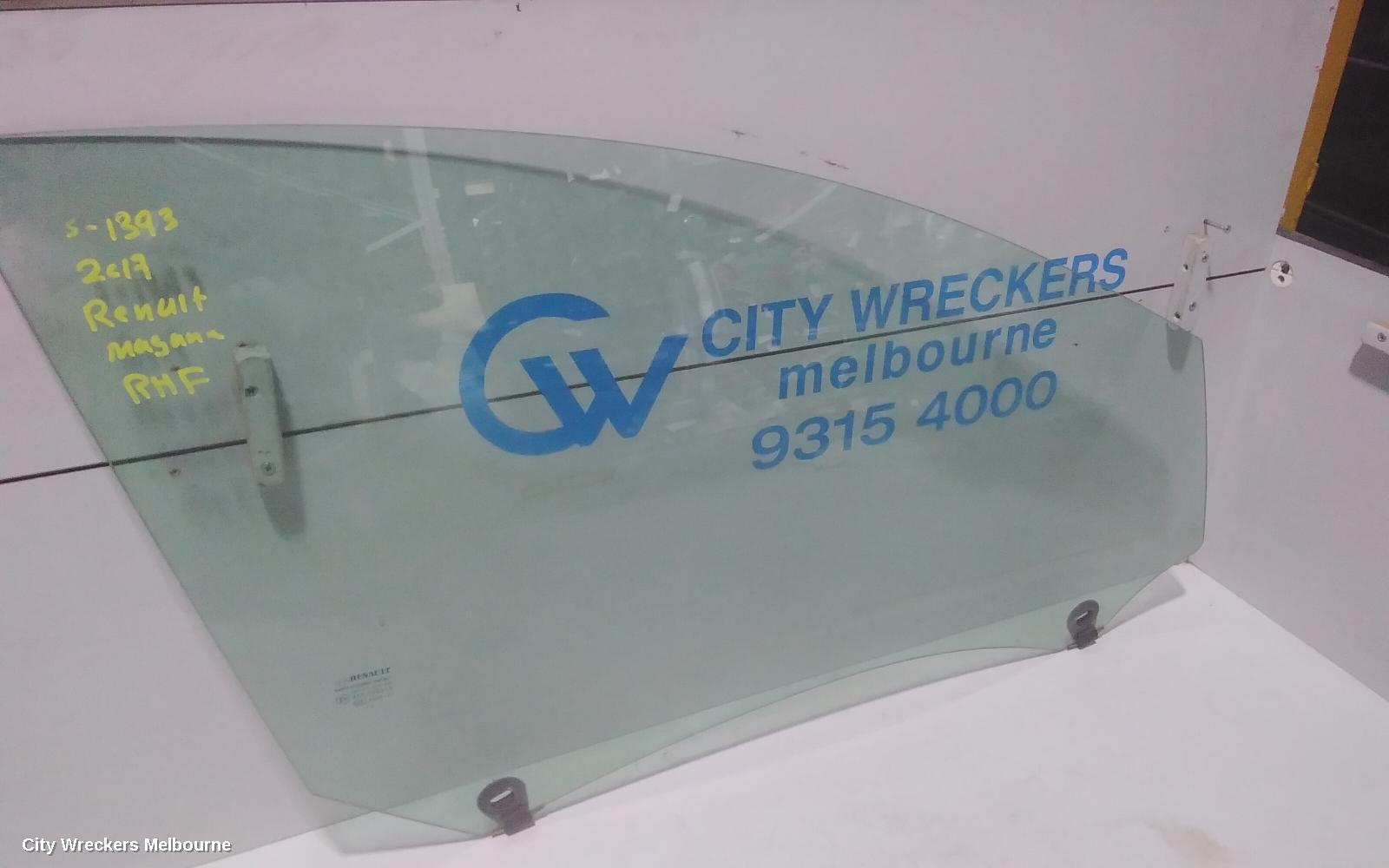 RENAULT MEGANE RIGHT FRONT DOOR WINDOW, GEN 4, 06/2016 - 02/2020