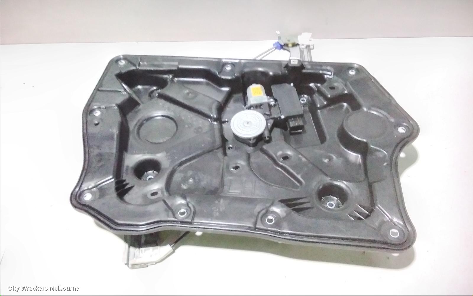 RENAULT KALEOS LEFT FRONT WINDOW REG/MOTOR, H45, DOOR REG ASSY (REG AND MOTOR), 09/2008 - 08/2013