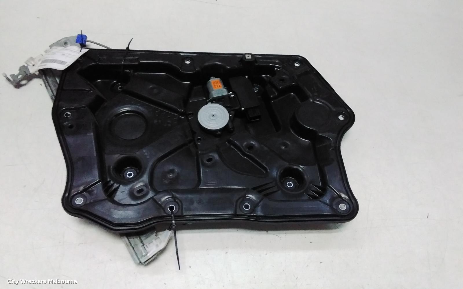 RENAULT KALEOS LEFT FRONT WINDOW REG/MOTOR, H45, DOOR REG ASSY (REG AND MOTOR), 09/2008 - 08/2013