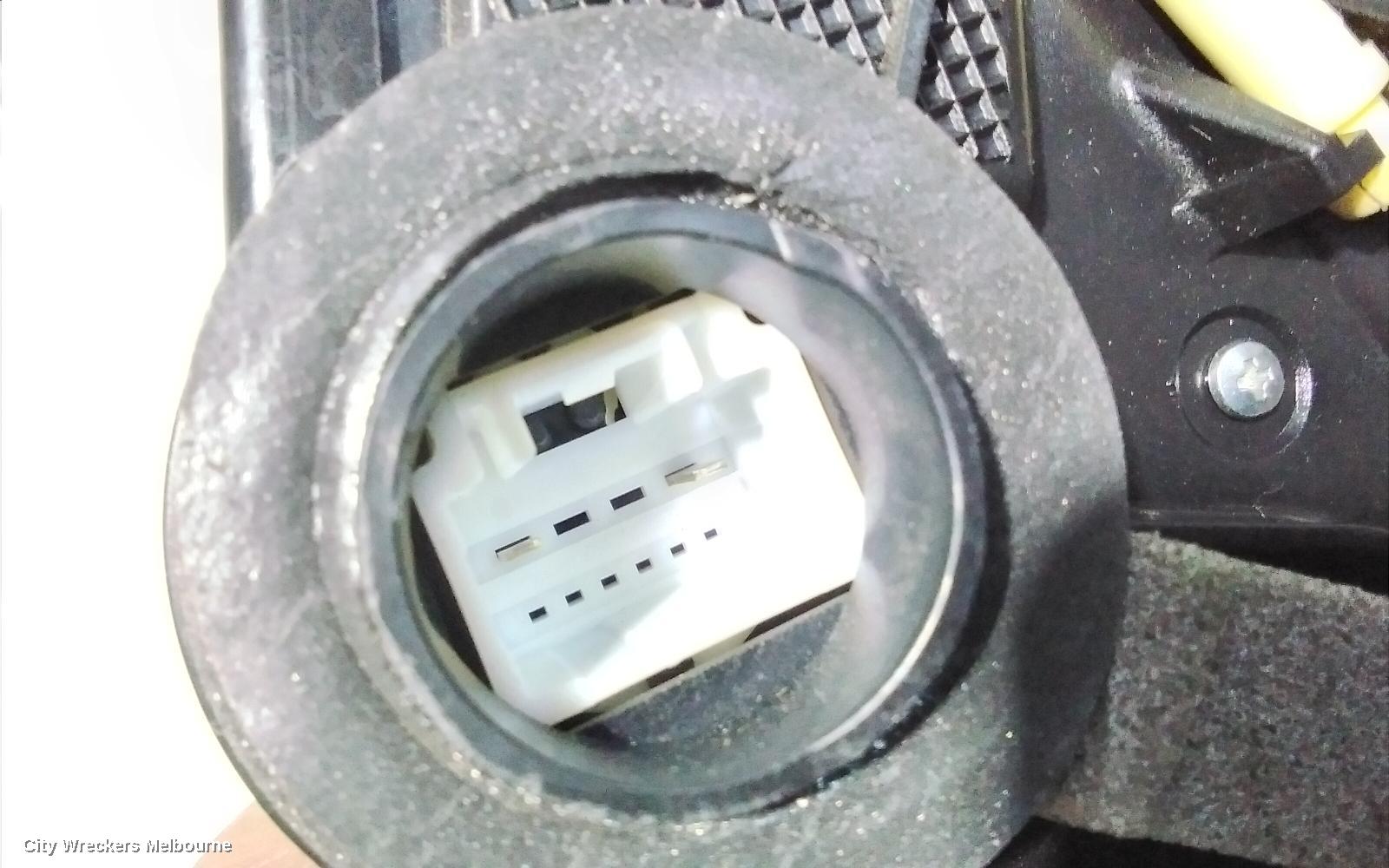 TOYOTA HIACE DOOR/BOOT/GATE LOCK, LEFT FRONT DOOR LOCK, TRH/KDH, 03/2005 - 04/2019