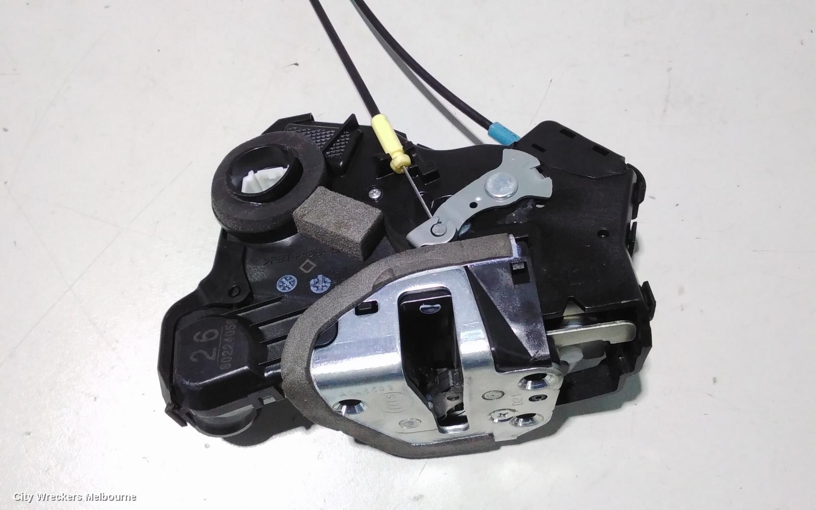 TOYOTA HIACE DOOR/BOOT/GATE LOCK, LEFT FRONT DOOR LOCK, TRH/KDH, 03/2005 - 04/2019
