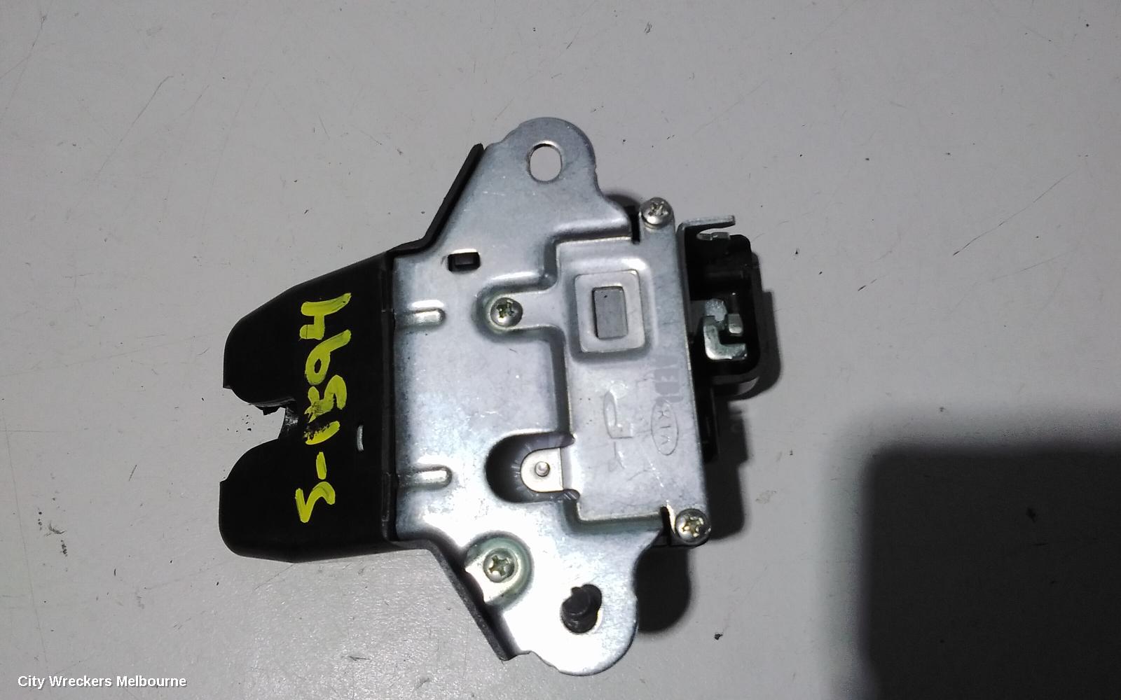 KIA CERATO DOOR/BOOT/GATE LOCK, BOOTLID LOCK, TD, COUPE/KOUP, 07/2009 - 03/2013