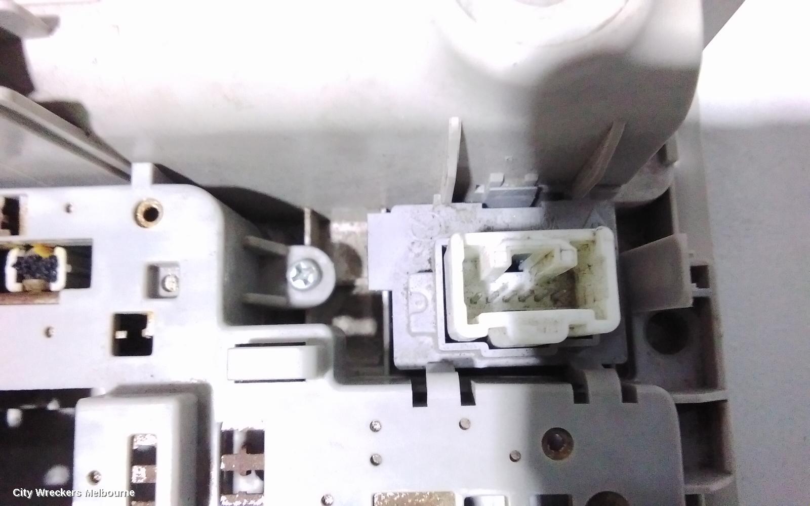 MAZDA CX5 COURTESY LIGHT, FRONT, MAP LIGHTS, W/ SUNGLASS HOLDER, NON SUNROOF SWITCH TYPE, KE, 02/2012 - 12/2016